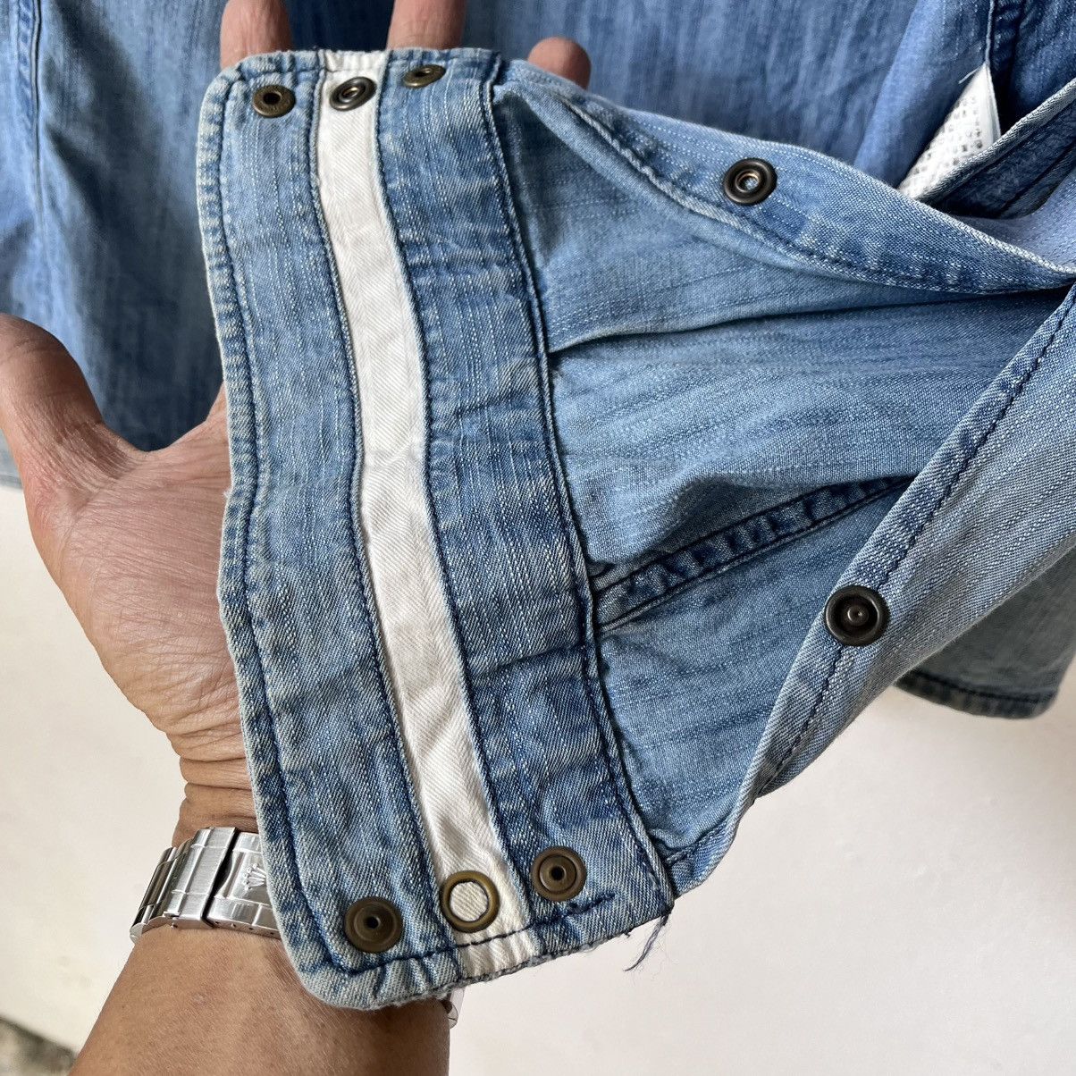 Diesel Diesel Distressed Western Denim Shirt Light Wash Size XS / US 0-2 / IT 36-38 - 16 Thumbnail