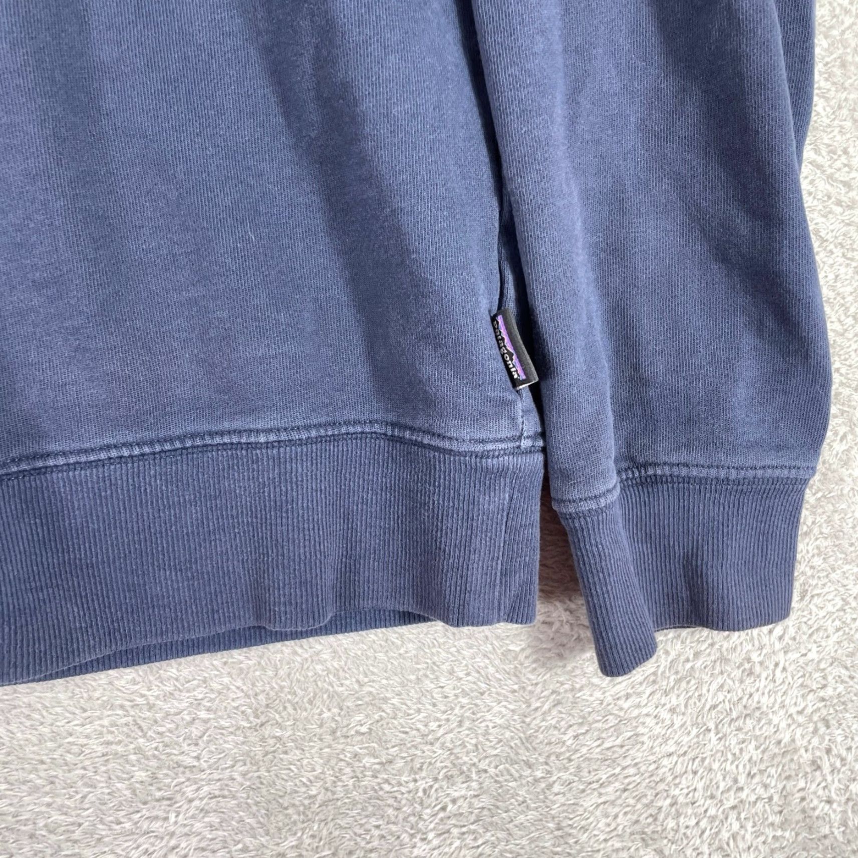 Patagonia Patagonia Sweatshirt Mens XS Navy Blue P-6 Logo Graphic Pullover Organic Cotton Size US XS / EU 42 / 0 - 6 Thumbnail