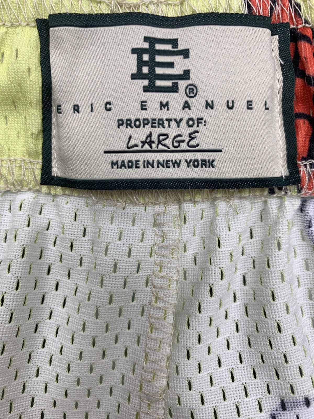 Eric Emanuel Eric Emanuel EE basic shorts “Surf Yellow” Size US 34 / EU 50 - 4 Thumbnail