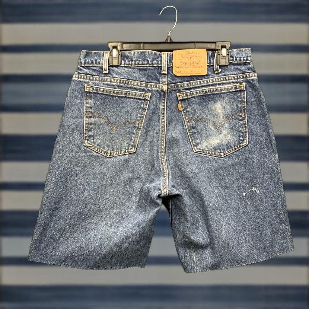 Levi's VINTAGE Levi's 550 Jean Shorts Mens 36 Bermuda Denim Dark Blue Relaxed Fit 9in Inseam 5-Pocket Y2K 90s Grunge Hip Hop Skater Baggy Size US 36 / EU 52 - 1 Thumbnail