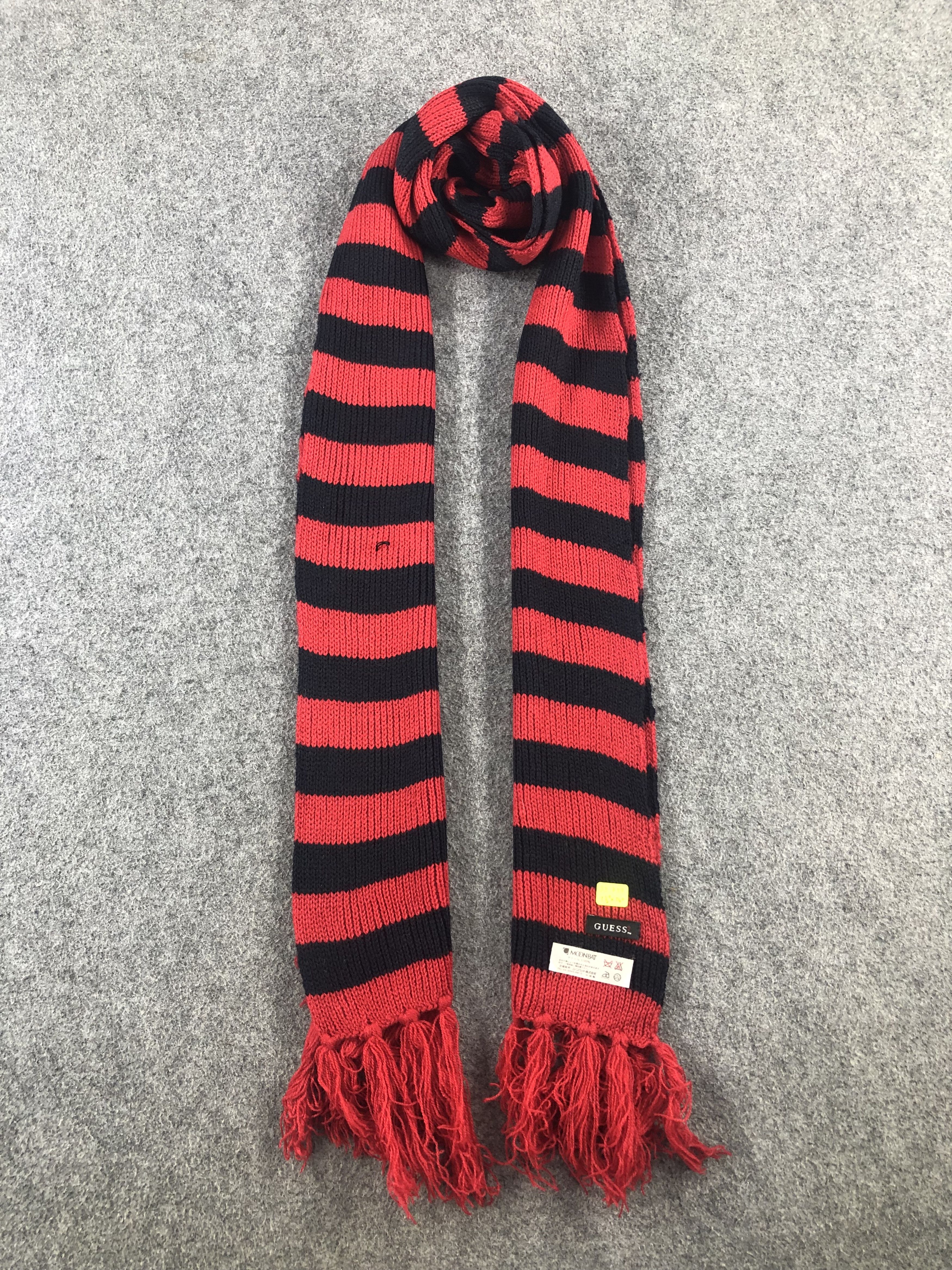 Guess Guess Scarf / Muffler / Neckwear Size ONE SIZE - 1 Thumbnail