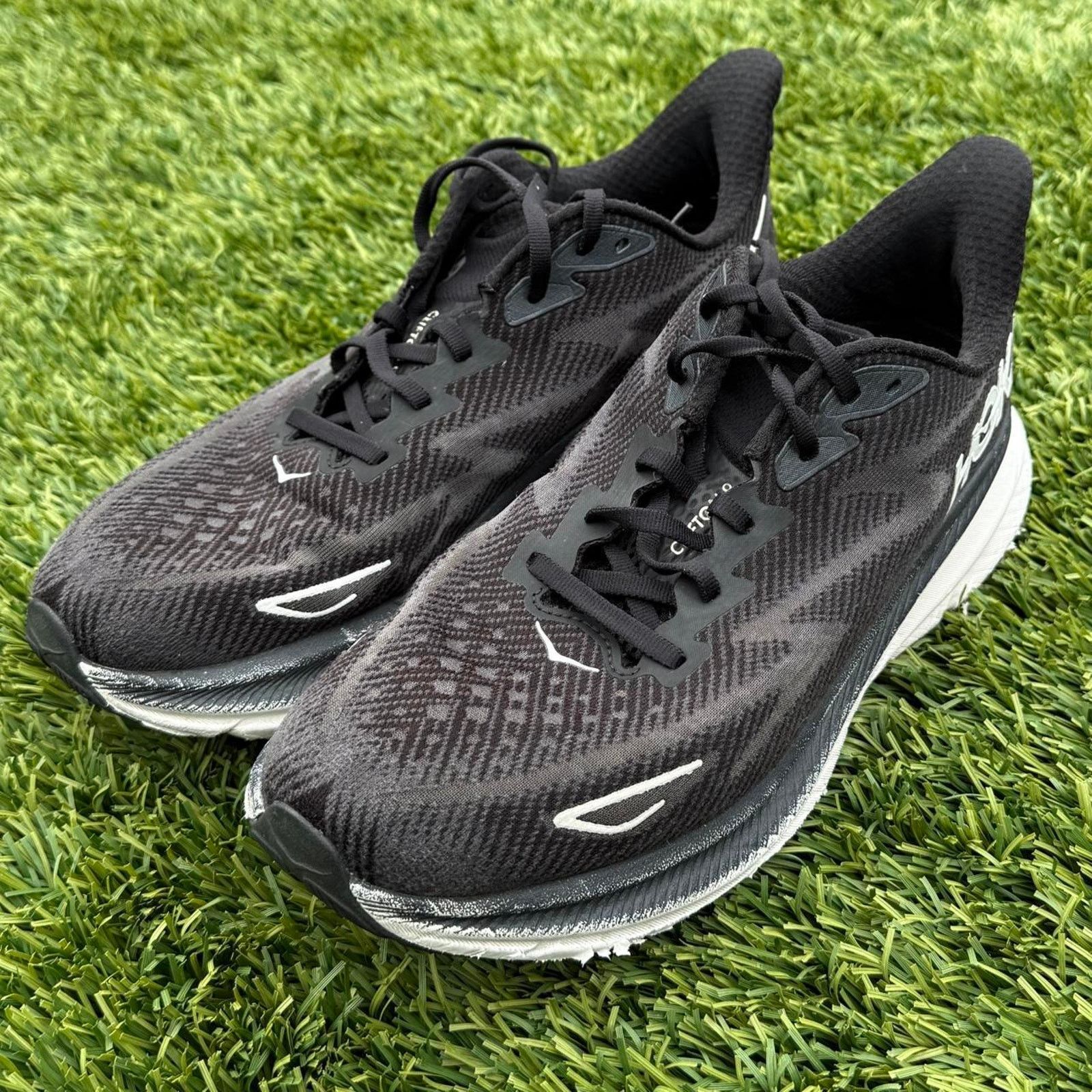 Hoka Hoka One Clifton 9 Running Trainers Black White Size US 10.5 Size US 10.5 / EU 43-44 - 1 Thumbnail
