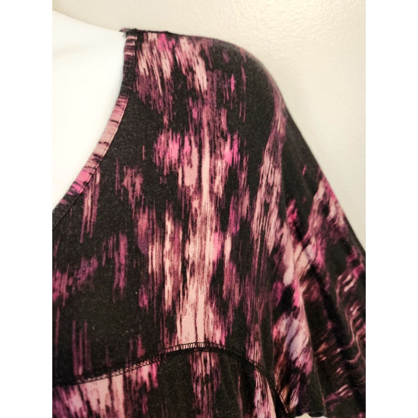 Cynthia Rowley Cynthia Rowley Tunic Blouse Womens 3X V-Neck Multicolor Soft Stretchy Rayon Spandex Long Sleeve Casual Knit Casual Wear Size XXL / US 16-18 / IT 52-54 - 3 Thumbnail