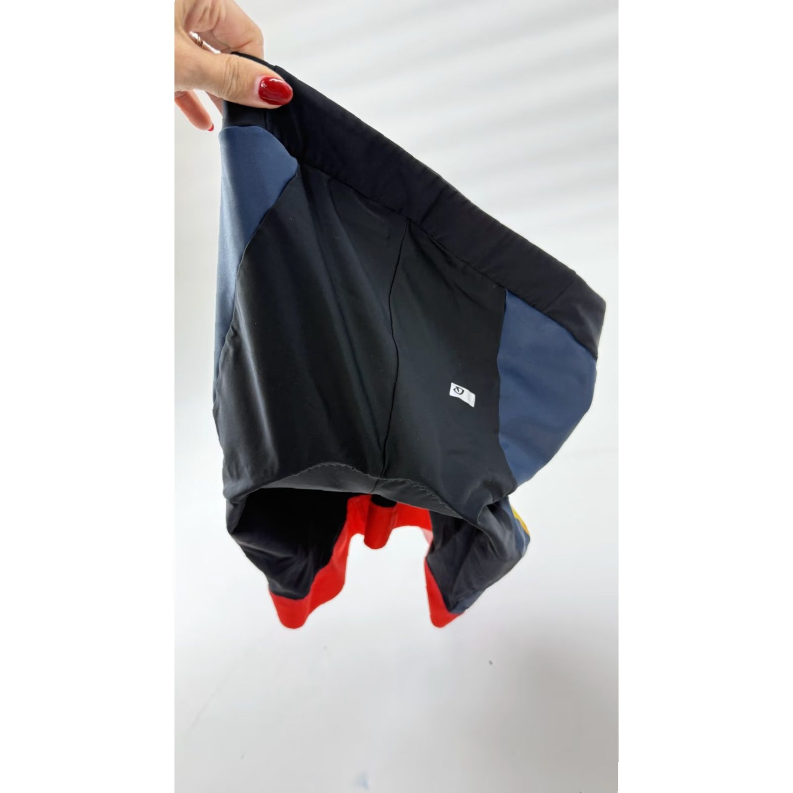 Giro Giro Shorts Womens Medium Black Blue Red Padded Cycling Renew Series Size 32" / US 10 / IT 46 - 3 Thumbnail