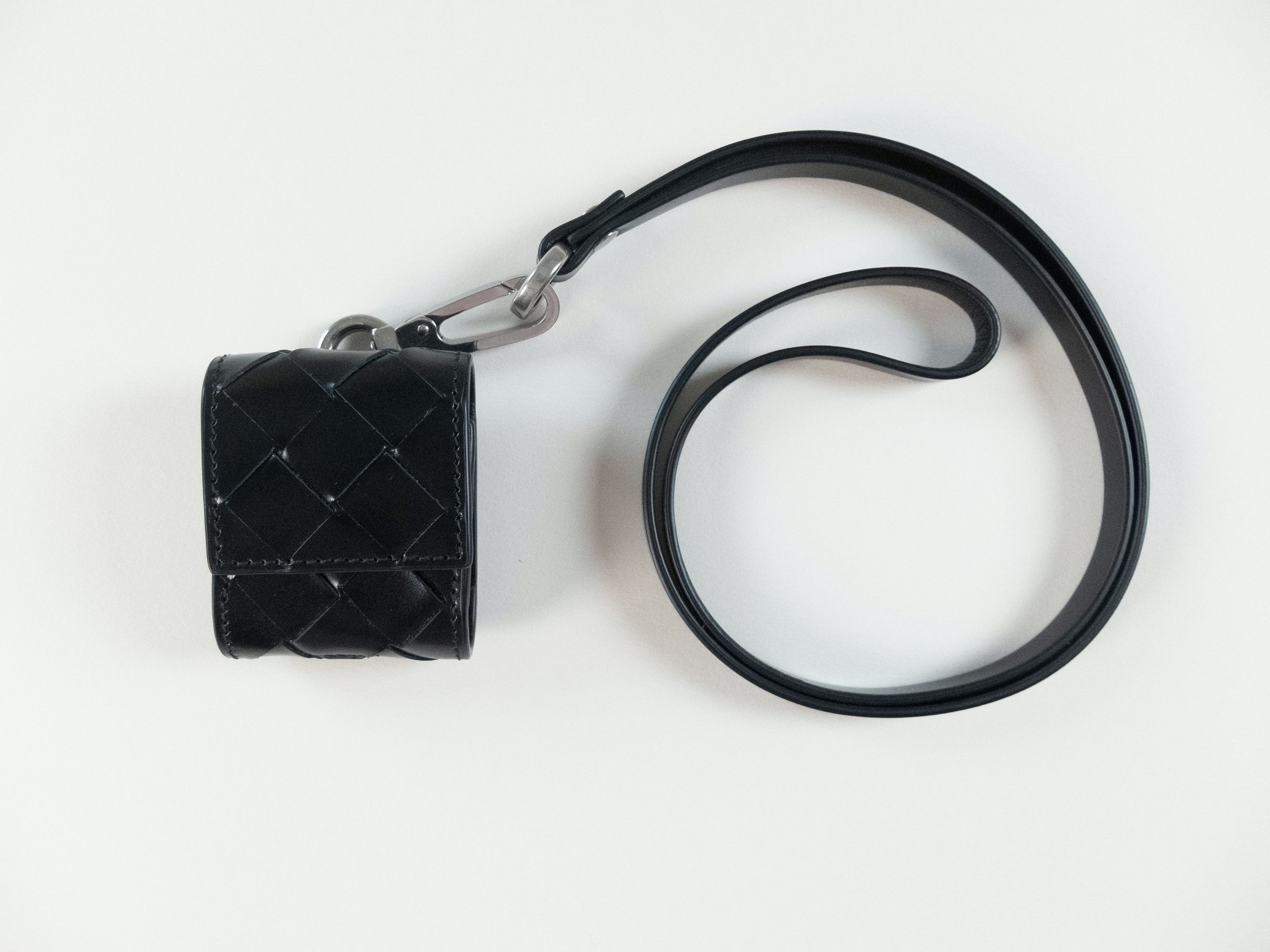 Bottega Veneta BOTTEGA VENETA black intrecciato leather strap