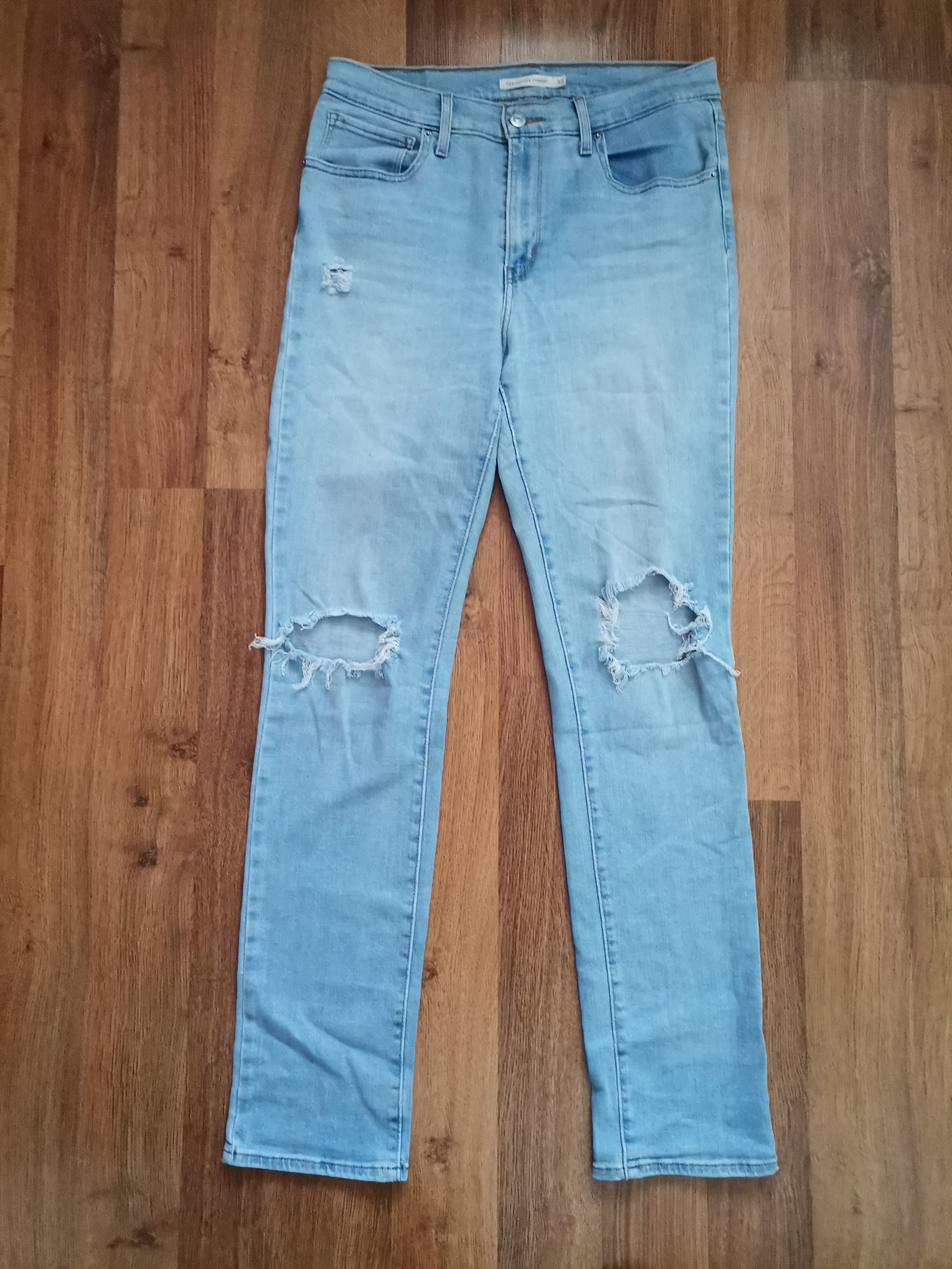 Levi's Levi's Women's 724 Distressed Jeans Size 30" / US 8 / IT 44 - 1 Thumbnail