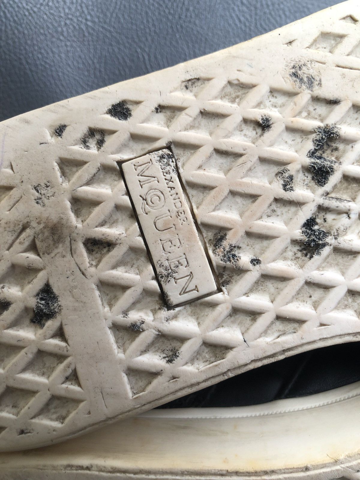 Alexander McQueen Alexander McQueen 432336 Black Leather Sneakers size 40 Size US 6.5 / EU 39-40 - 16 Thumbnail