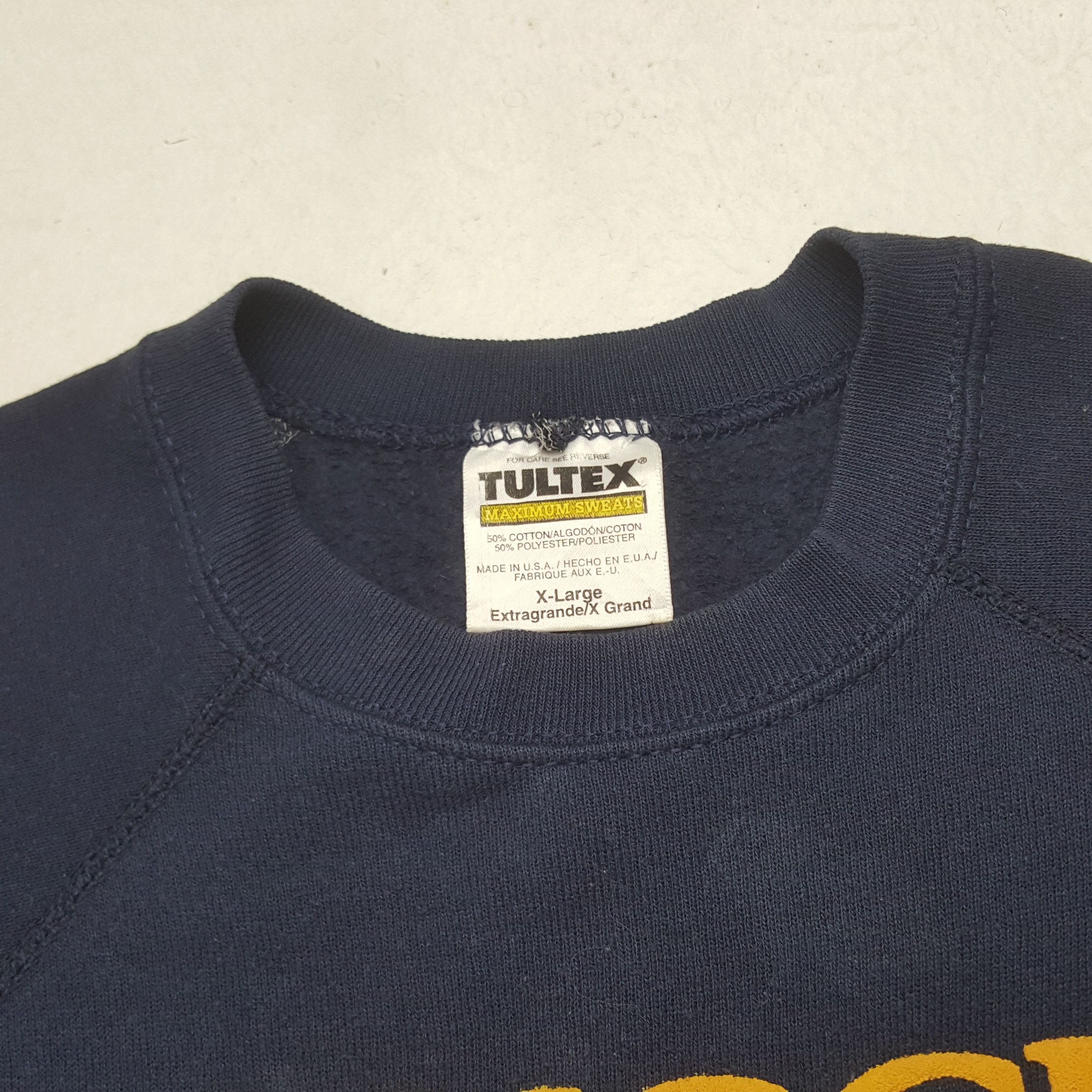 Tultex Vintage Gucci Italian Brand 90's Sweatshirt RR2 Size US L / EU 52-54 / 3 - 4 Thumbnail