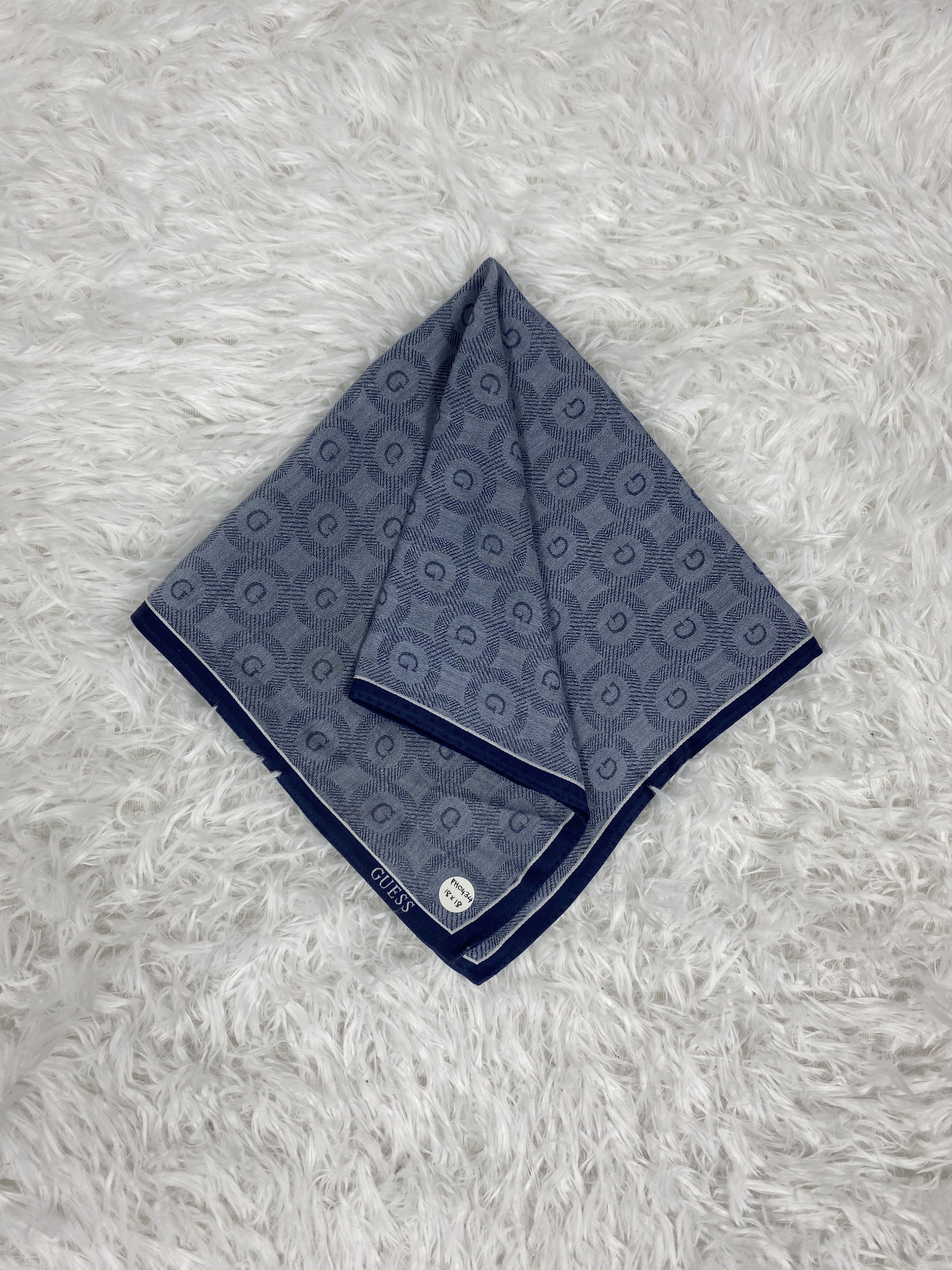 Guess Vintage Guess Handkerchief Neckerchief PH0434 Size ONE SIZE - 1 Thumbnail