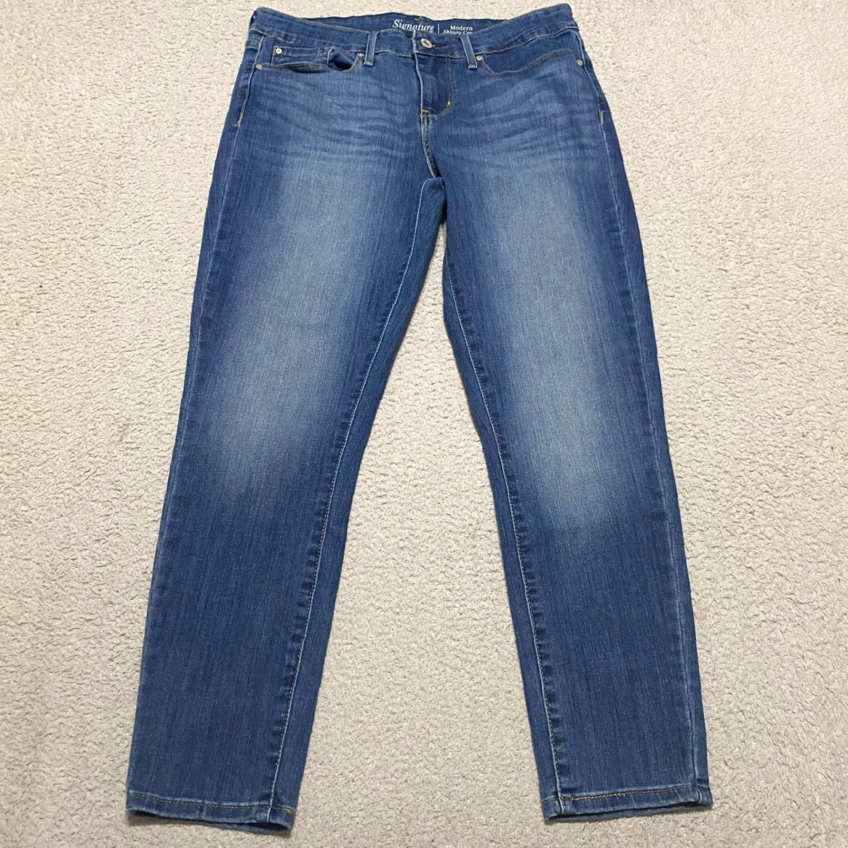 Levi's Levi's Signature Jeans Womens 10 Blue Mid Rise Skinny Crop Pant Regular 5-Pocket Denim Athletic? Size 30" / US 8 / IT 44 - 2 Thumbnail