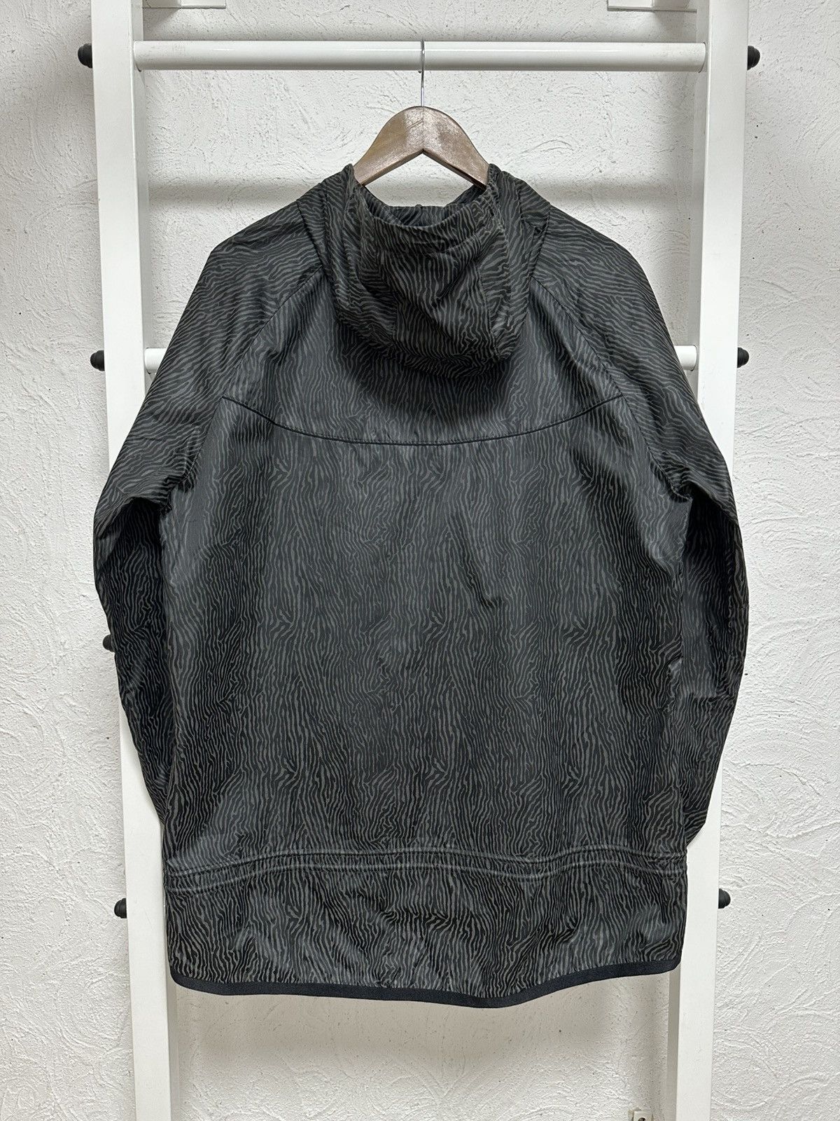 Nike Nike Women’s Full Reflective Windbreaker Jacket Size XL Size XL / US 12-14 / IT 48-50 - 7 Thumbnail