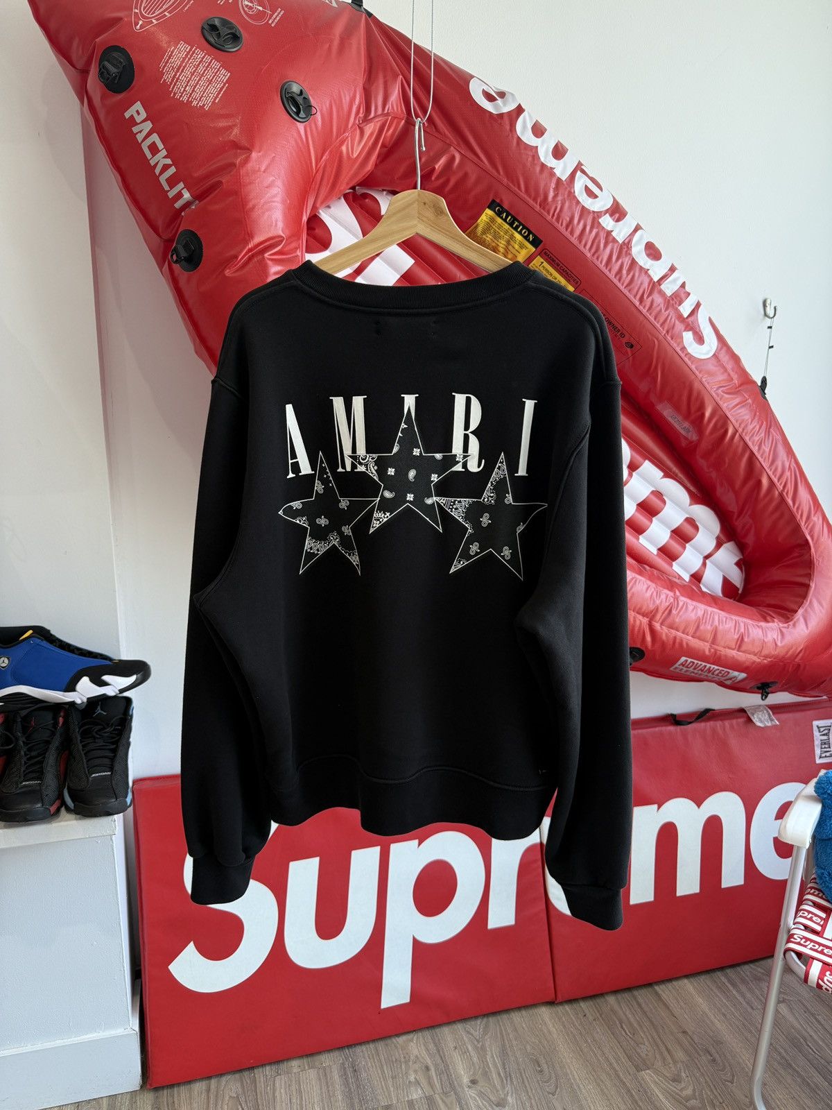 Amiri Amiri 3 Star Logo Crewneck Black | Grailed