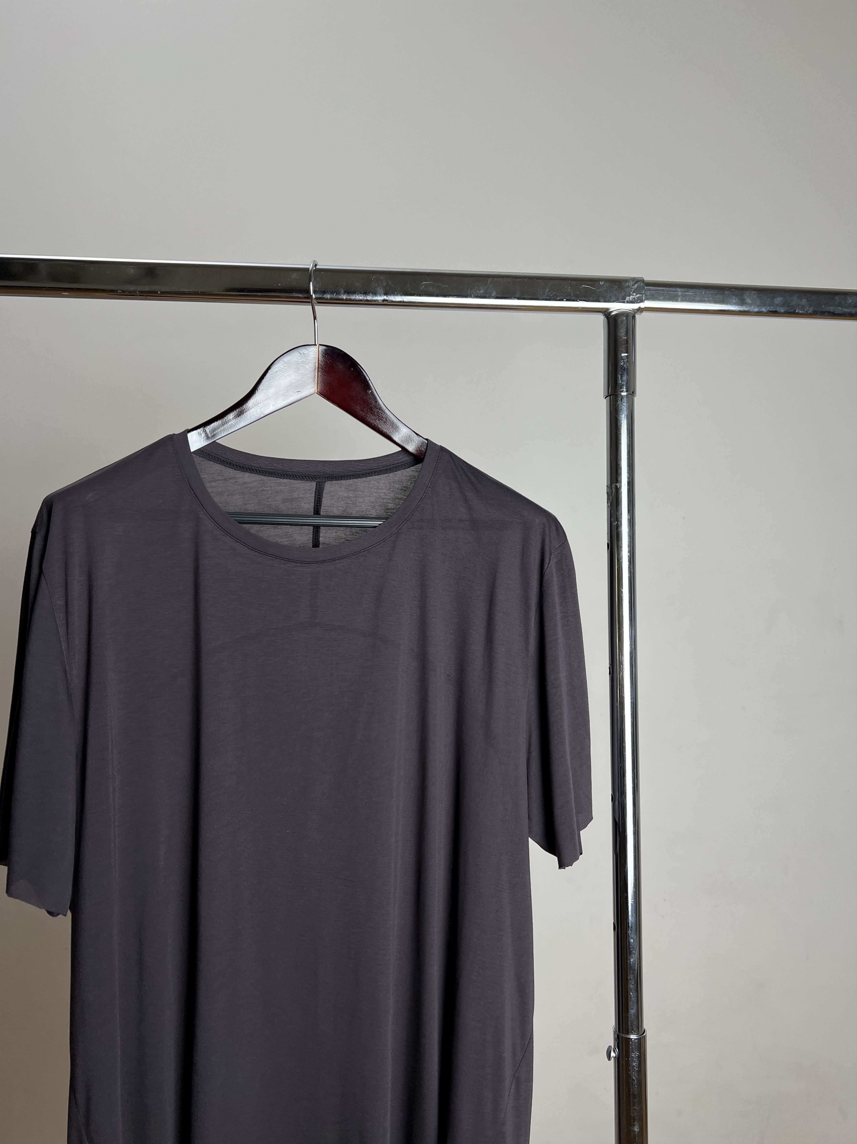 Other LONG BROWN THIN TSHIRT OVERSIZED Size US L / EU 52-54 / 3 - 5 Thumbnail