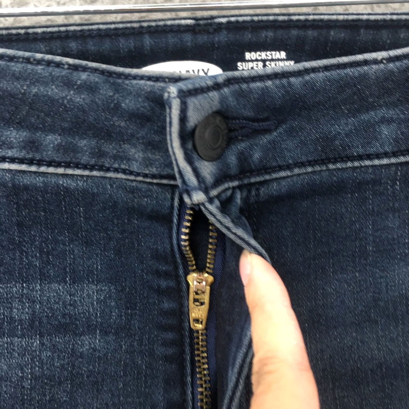 Old Navy Old Navy Rockstar Super Skinny Jeans Womens 16 Denim Zip Fly Blue Jeans Womens 16 Regular 34x28 Fast Shipping Size 38" / US 16 / IT 52 - 4 Thumbnail