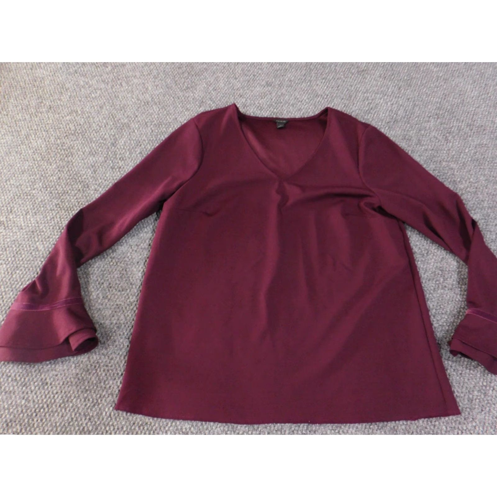 Ann Taylor VINTAGE Ann Taylor Shirt Womens Large Burgundy V Neck Bell Sleeve Ruffle Cuffs Stretch Size L / US 10 / IT 46 - 3 Thumbnail