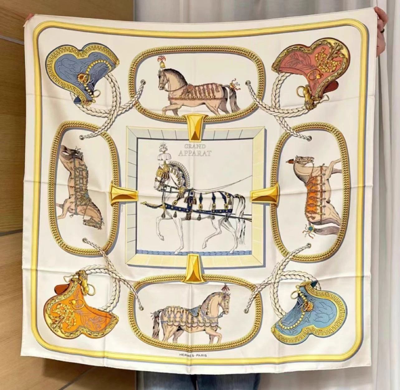 Hermes Hermès Carriage Feast 100% Silk 90x90 Scarf Boxed On Sale Size ONE SIZE - 2 Thumbnail