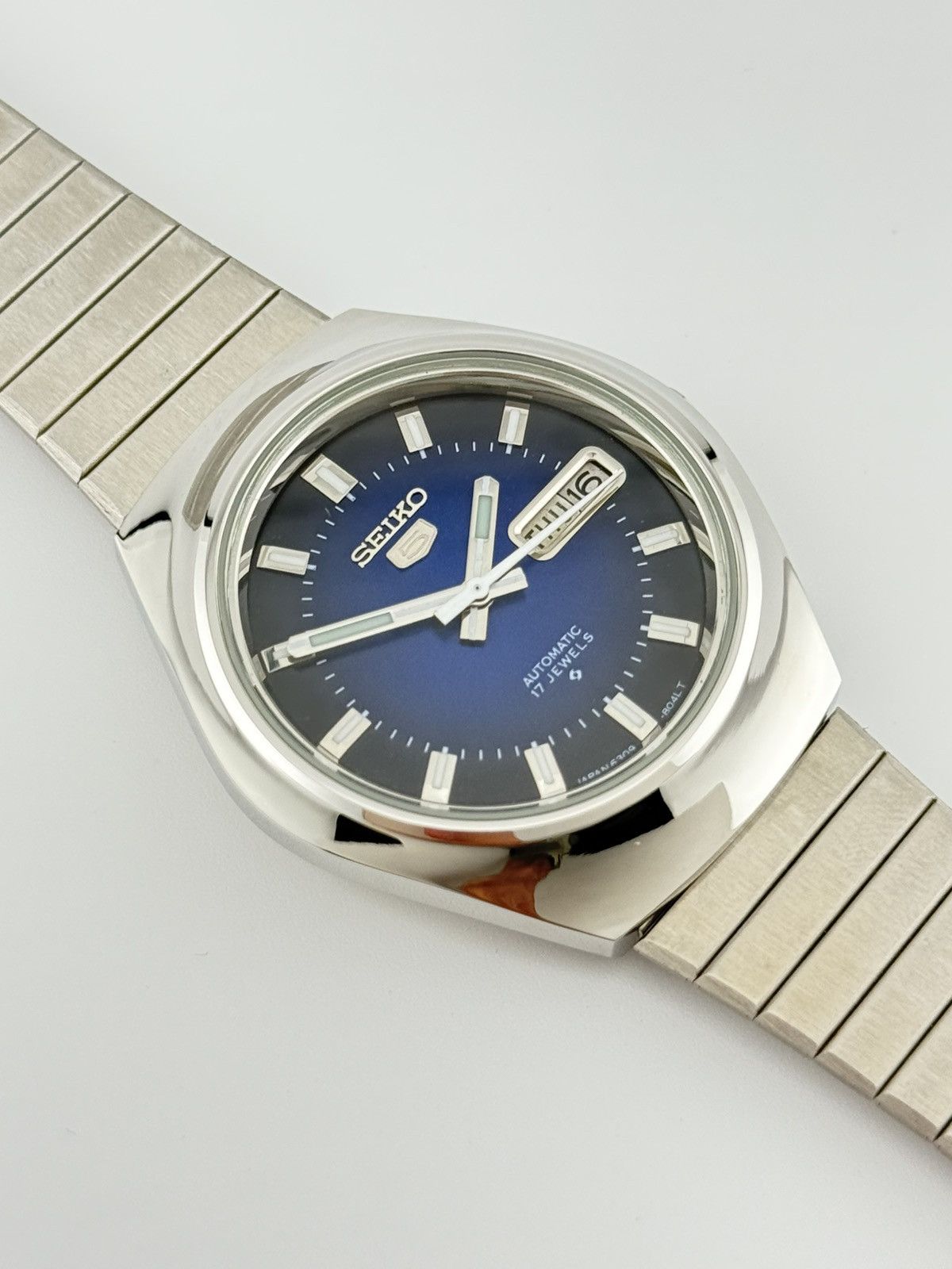 Seiko Seiko 5 Automatic Blue Gradient Dial Men’s Automatic Watch Size 36 - 5 Thumbnail