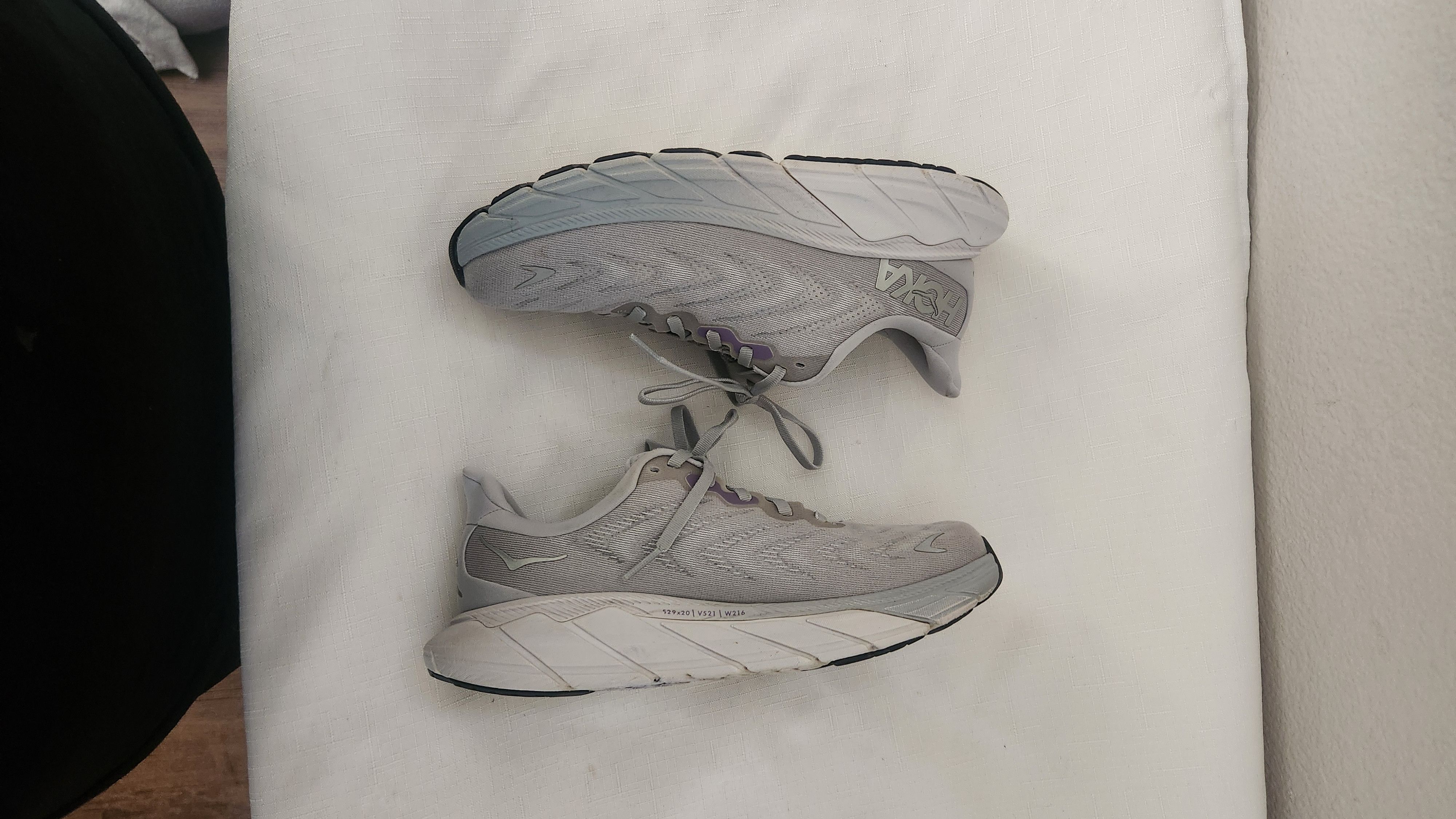 Saucony Hoka One One Arahi 6 Running Shoes Women's Size 7 B Size US 7 / IT 37 - 7 Thumbnail