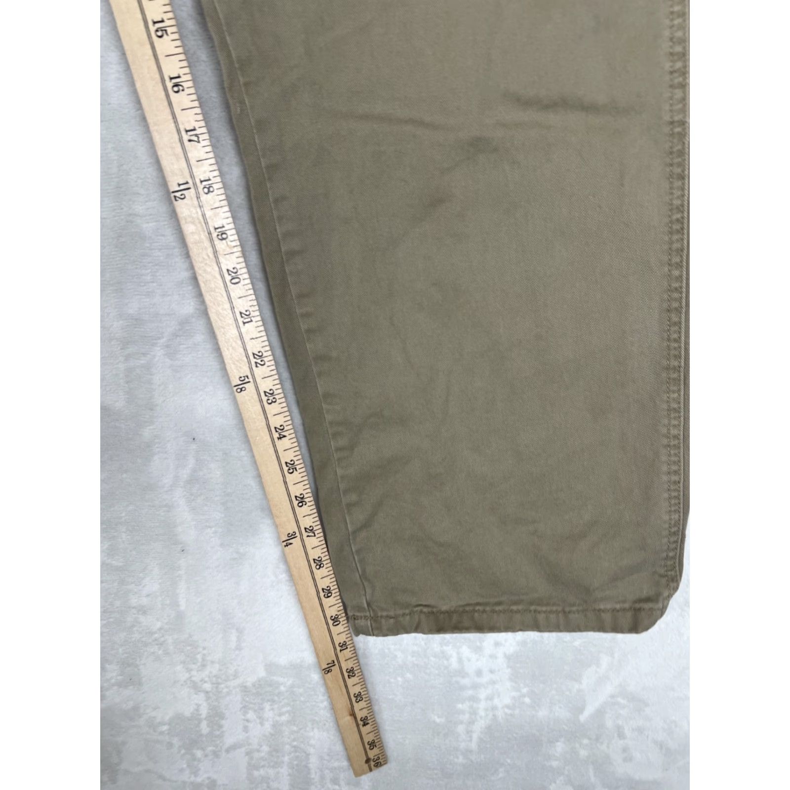 Wrangler Wrangler Relaxed Fit Cargo Pants Mens 38x30 Beige Cotton Spandex Straight 30in Inseam Casual Workwear Pocket Cargo N/A** Size US 38 / EU 54 - 2 Thumbnail
