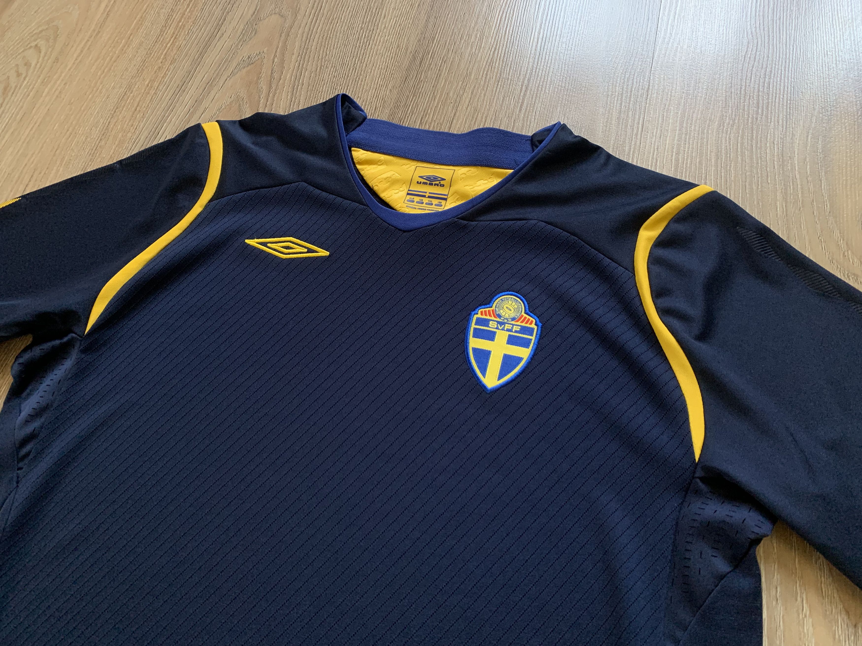 Umbro Umbro Sweden National Team Football Shirt 2008-2009 Size US S / EU 44-46 / 1 - 4 Thumbnail