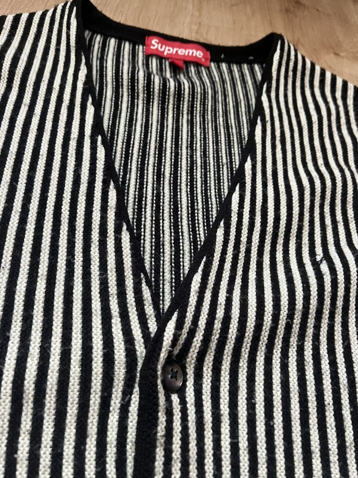 Supreme Supreme SS17 Micro Stripe Cardigan Size US M / EU 48-50 / 2 - 5 Thumbnail
