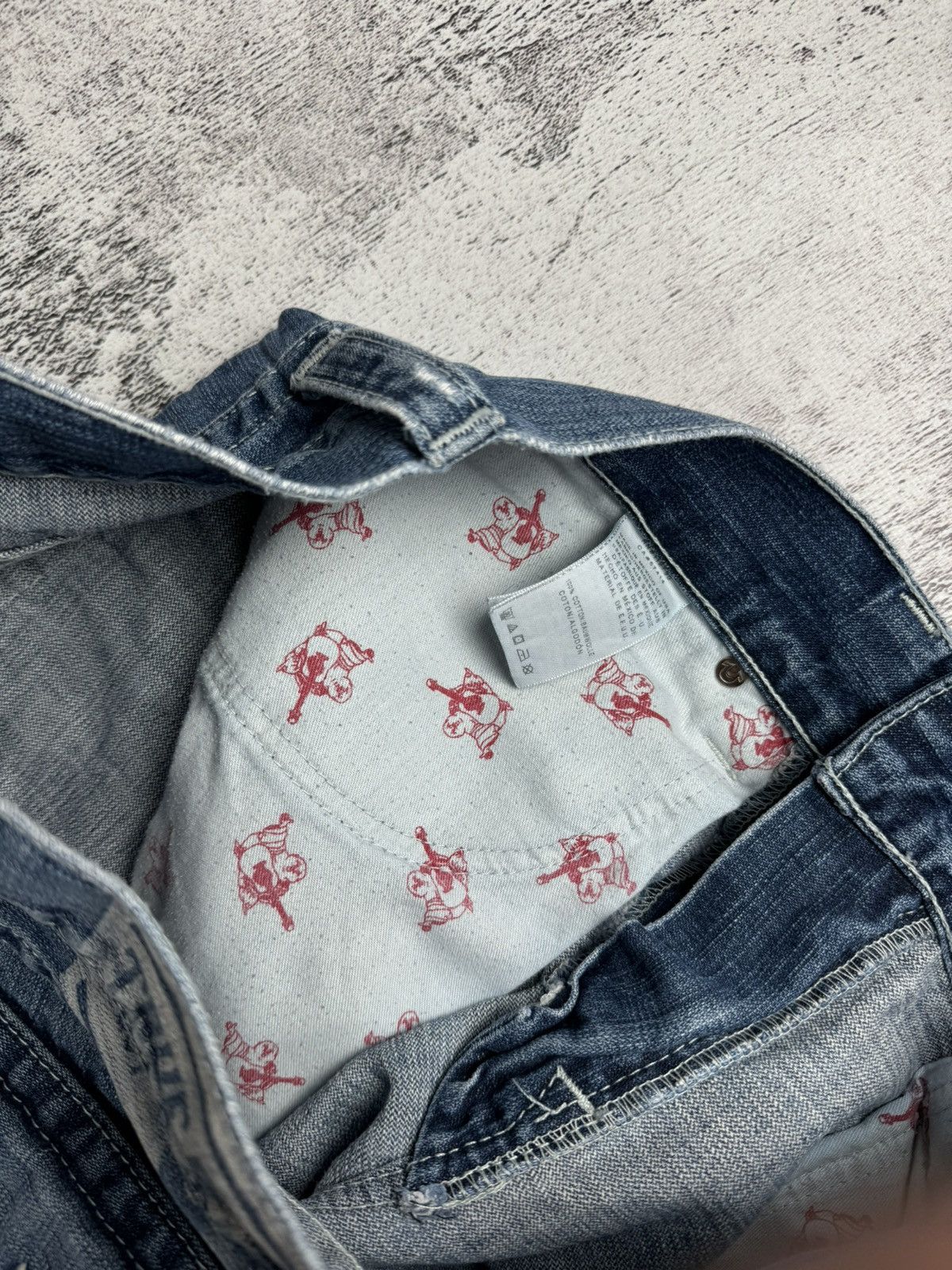 True Religion Vintage True Religion Y2K Distressed Faded Rap Jeans Denim Size US 32 / EU 48 - 18 Thumbnail