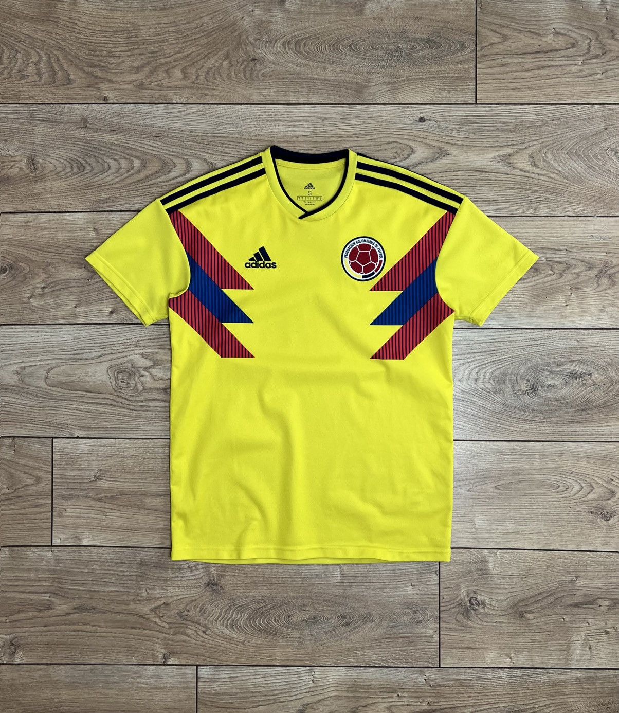 Adidas Adidas Colombia National Team 2018 Home Soccer Jersey Size S Size US S / EU 44-46 / 1 - 1 Thumbnail