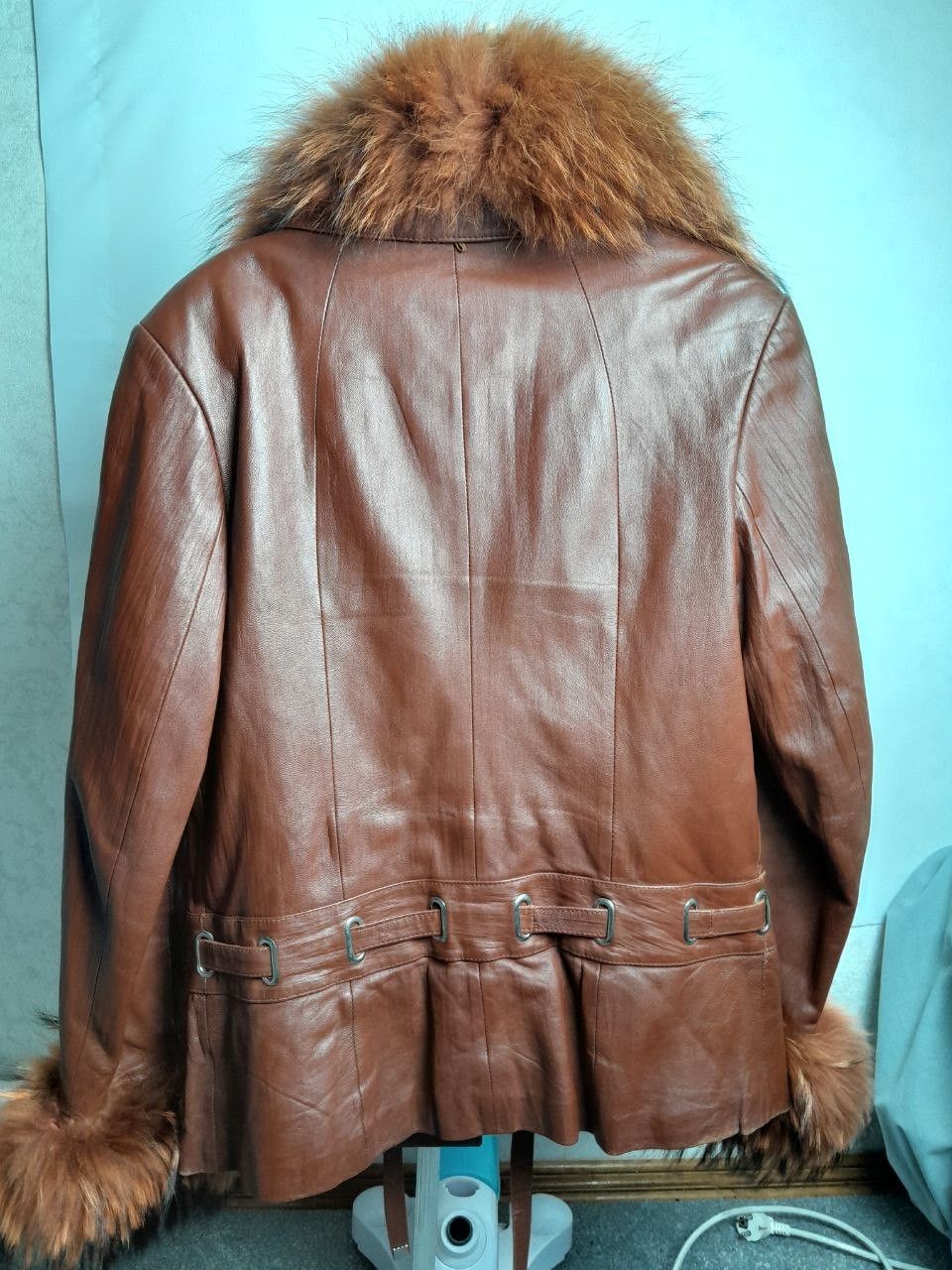 Other Luxurious Leather Jacket with Genuine Fox Fur Trim size M Size M / US 6-8 / IT 42-44 - 5 Thumbnail