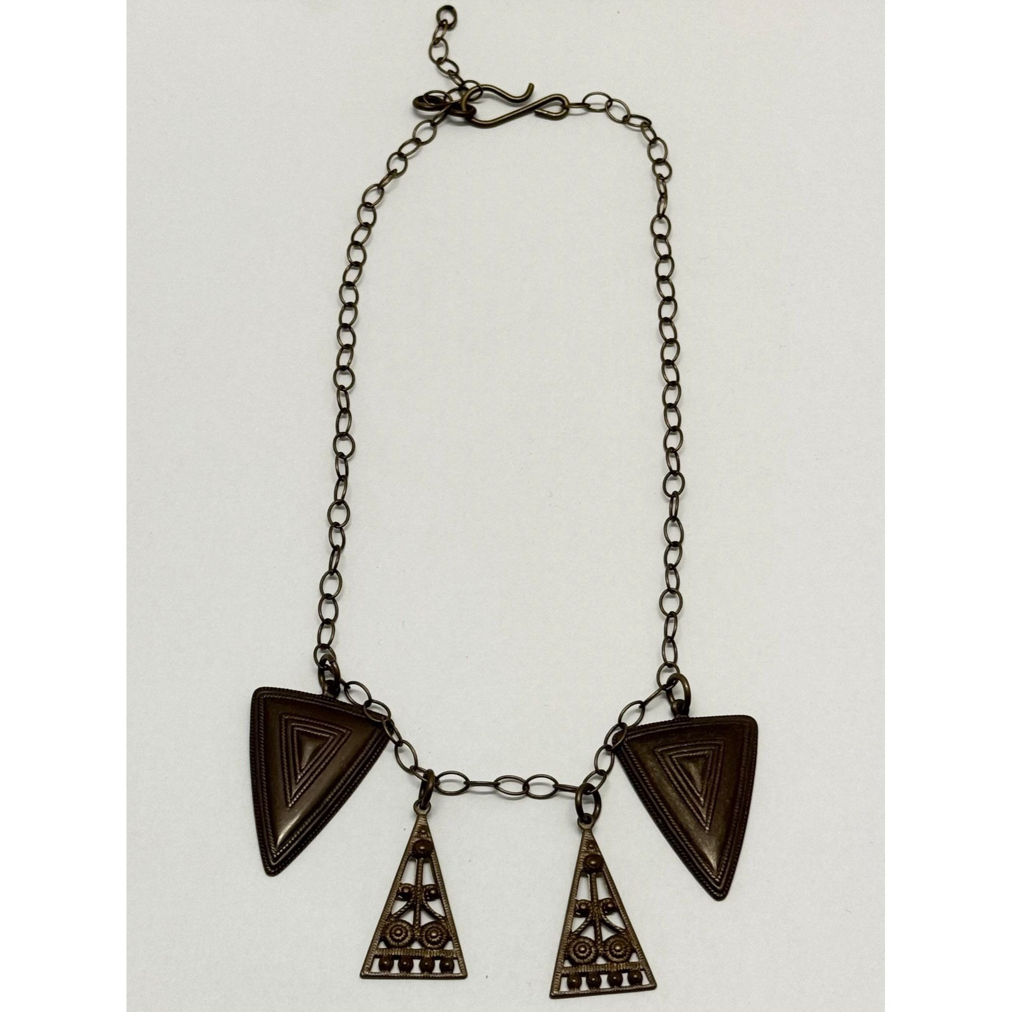 Vintage Vintage triangle charm necklace Size ONE SIZE - 2 Thumbnail