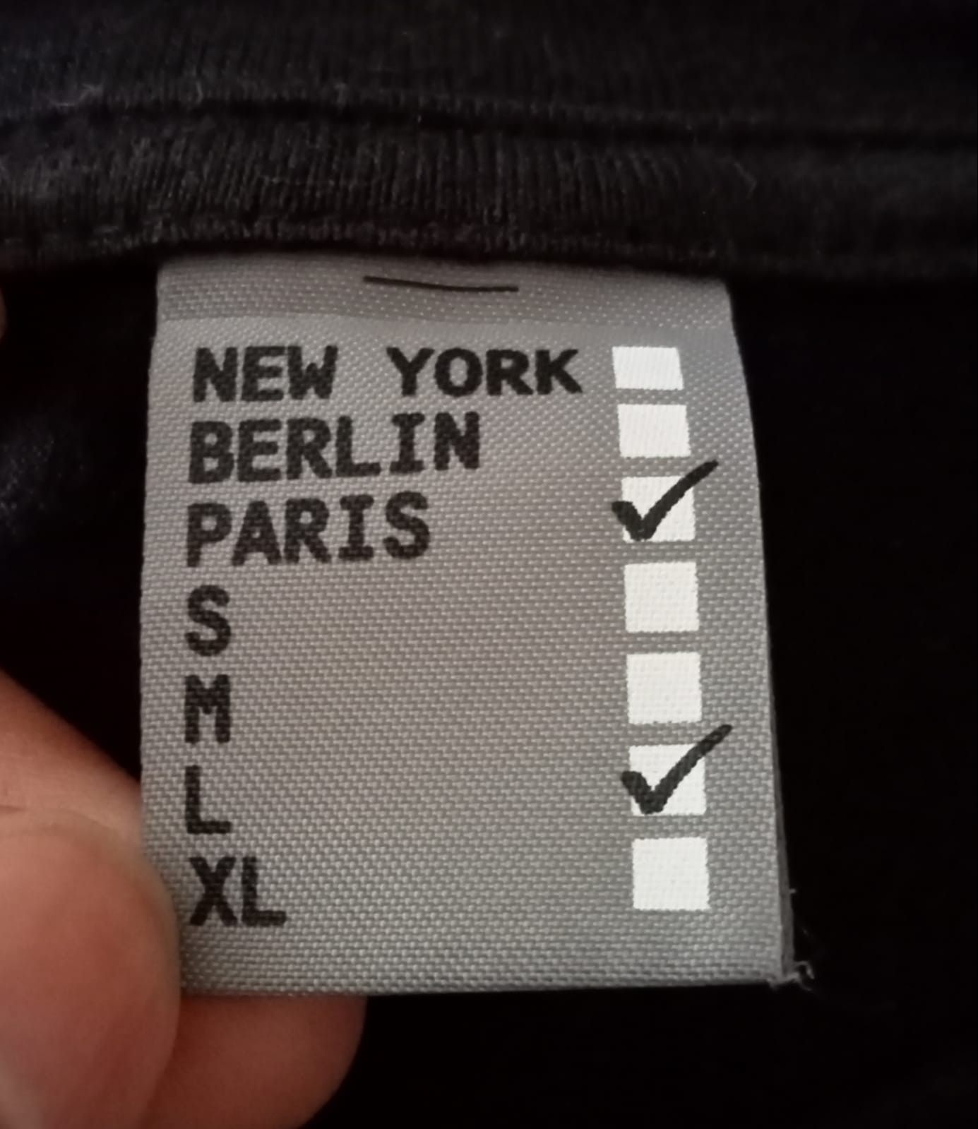 Colette Colette x Uniqlo Paris by Night T Shirt Size US M / EU 48-50 / 2 - 3 Thumbnail