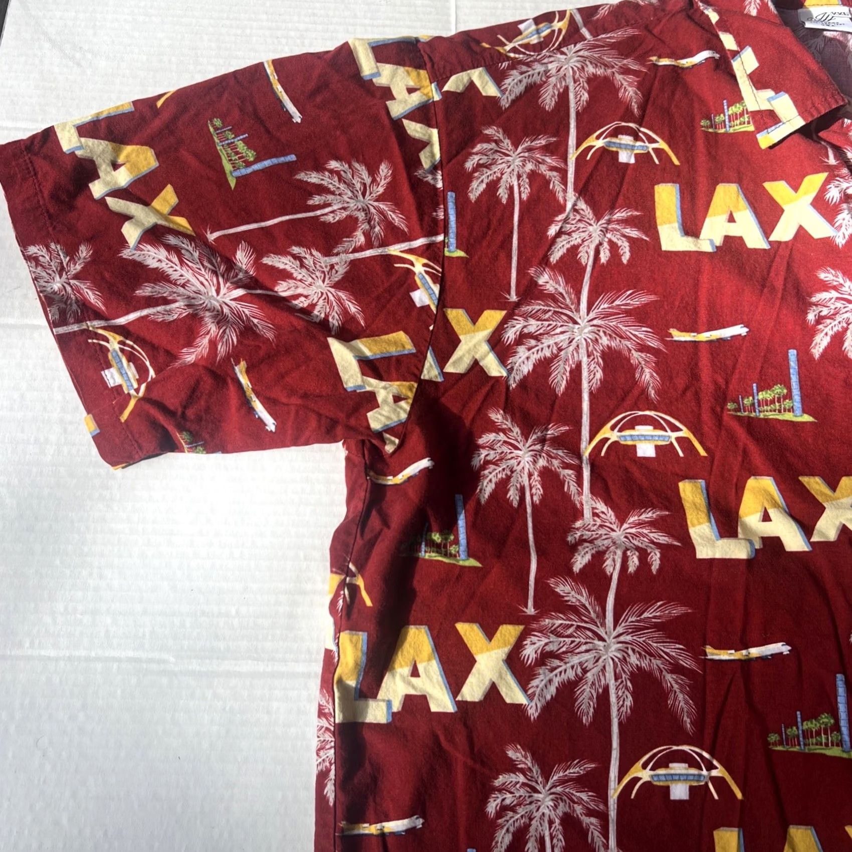 Vintage VINTAGE LAX Hawaiian Aloha Pocket Shirt 2XL JFF Uniforms Men Red Short Sleeve Button-Up Graphic Print Pocketed Collared Shirt Size US XXL / EU 58 / 5 - 2 Thumbnail