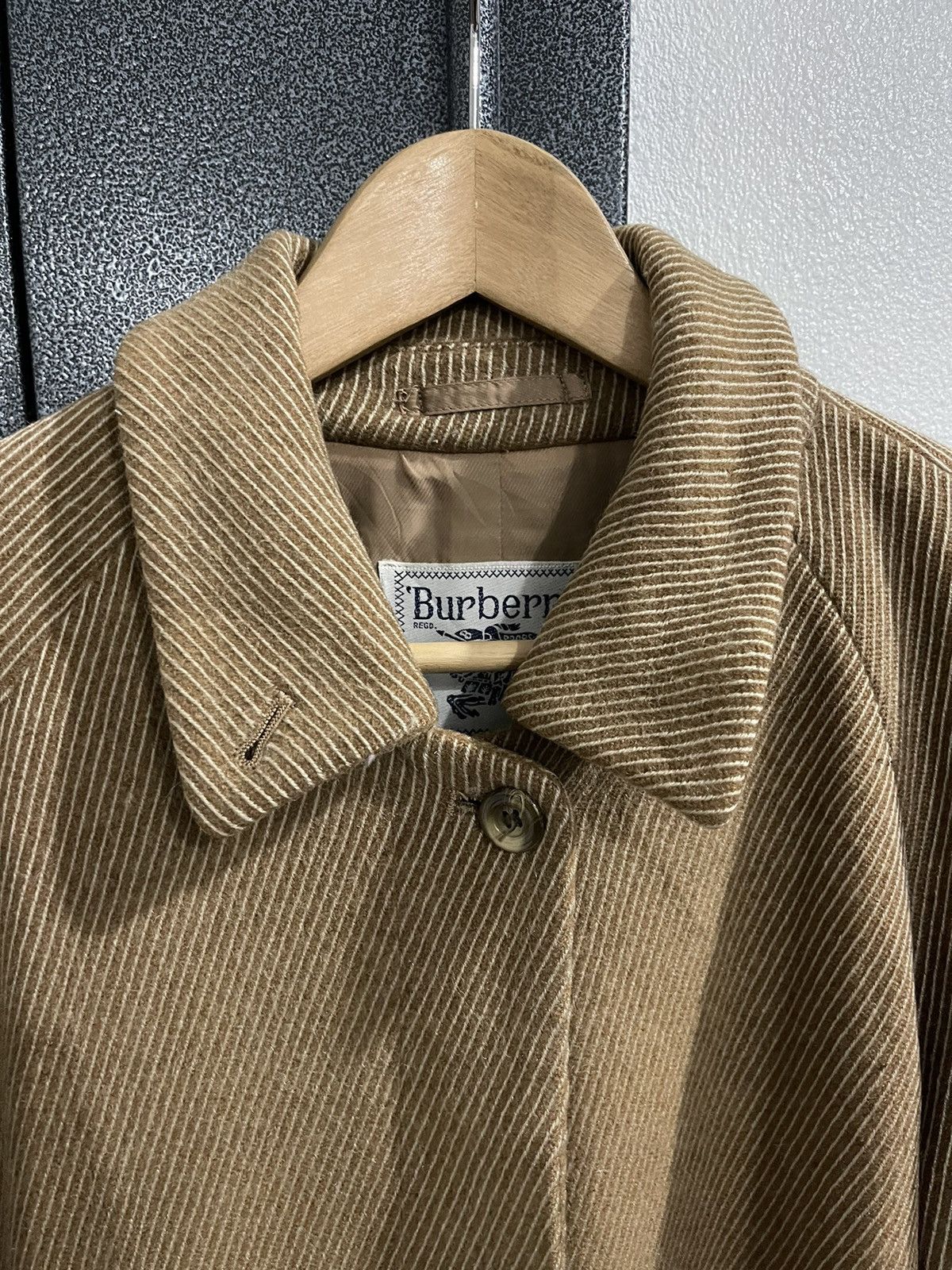 Burberry Vintage Burberry Long Wool Jacket Size M / US 6-8 / IT 42-44 - 5 Thumbnail
