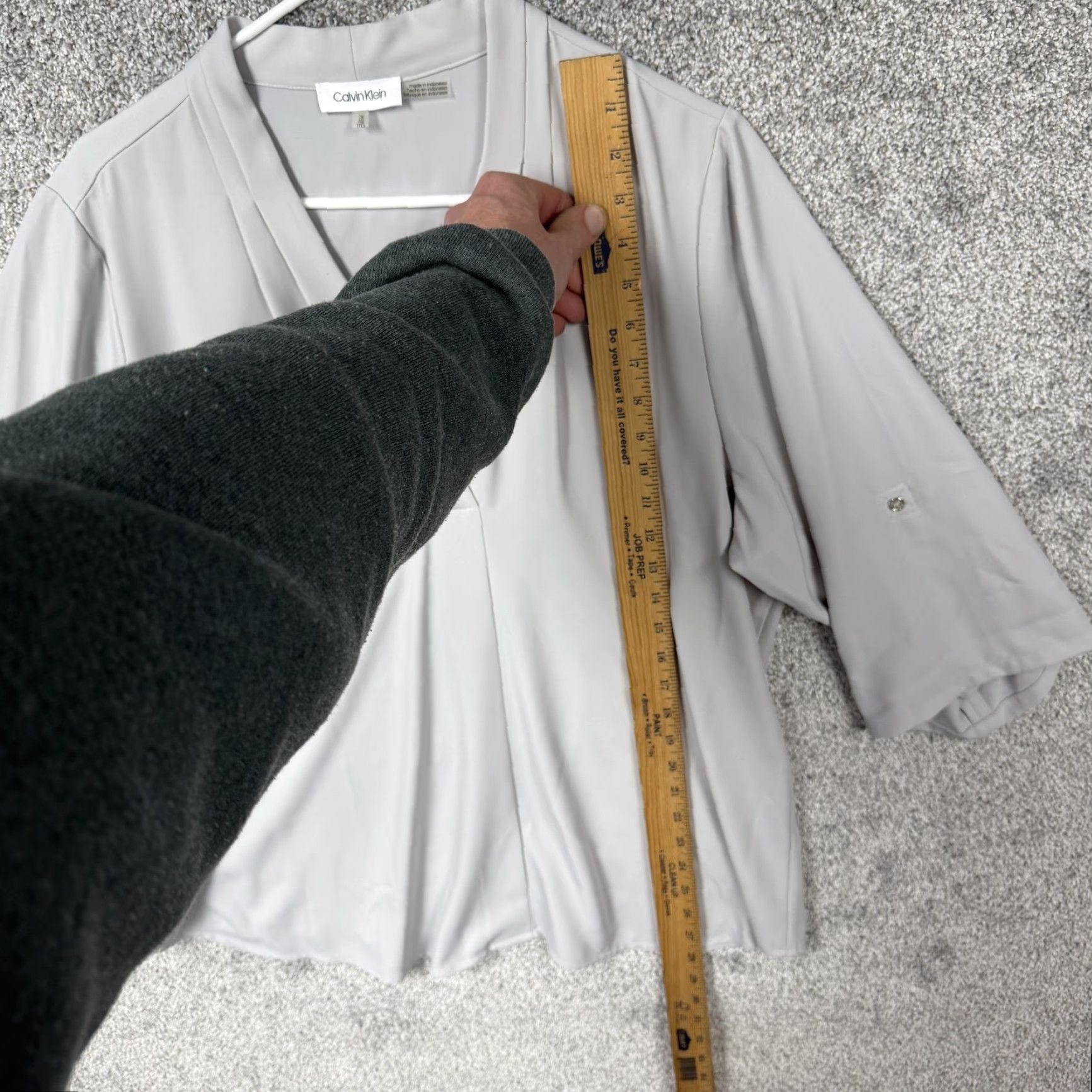 Calvin Klein Calvin Klein Blouse Womens 1X Plus Gray V-Neck Roll Tab Sleeve Preppy Lightweight Size XL / US 12-14 / IT 48-50 - 2 Thumbnail