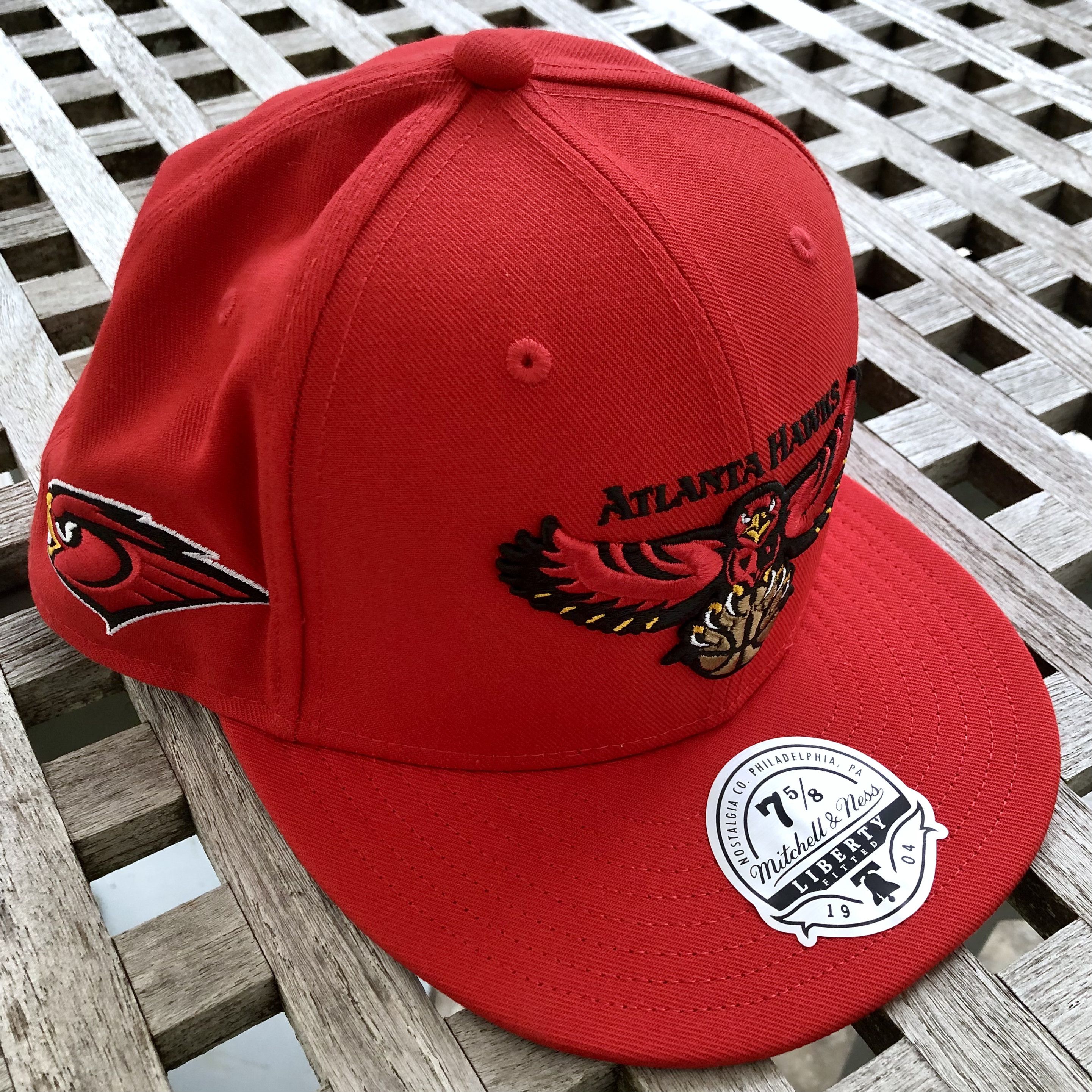 Mitchell & Ness Atlanta Hawks 90s Retro Logo Patch NBA HWC Fitted Hat 7 5/8 Size ONE SIZE - 1 Thumbnail