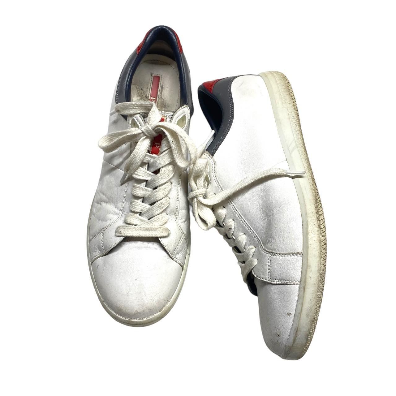 Prada vintage white leather low tip casual sneakers shoes