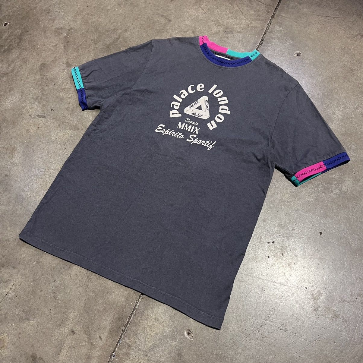 Palace Palace Skateboards London Sportif Graphic T Shirt Skater Size US XL / EU 56 / 4 - 2 Thumbnail