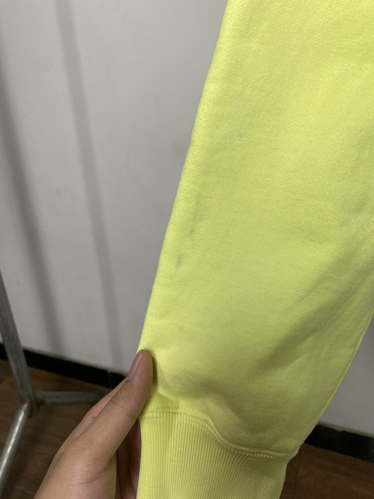 Balenciaga Balenciaga Crew Neon Yellow Oversized Hoodie Size US S / EU 44-46 / 1 - 6 Thumbnail
