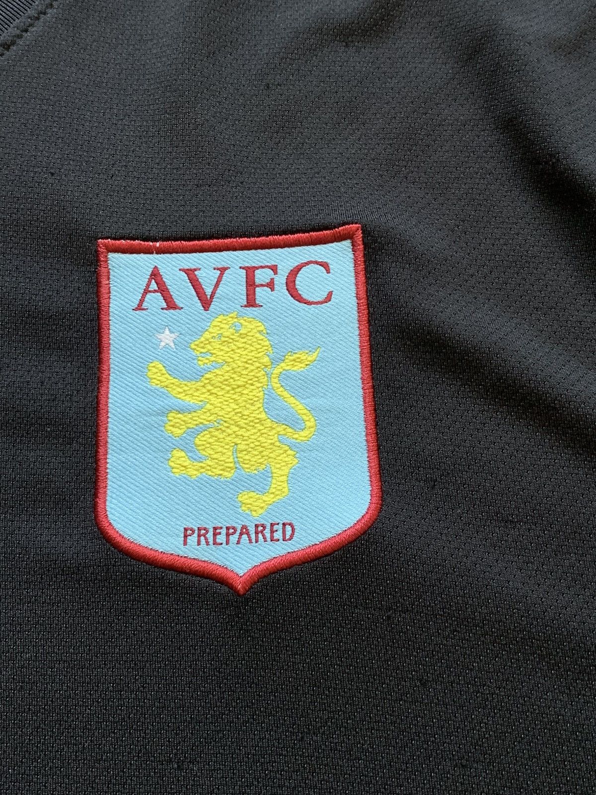 Nike 🔥NIKE ASTON VILLA 2010 2011 AWAY SOCCER JERSEY SHIRT Size US XL / EU 56 / 4 - 6 Thumbnail