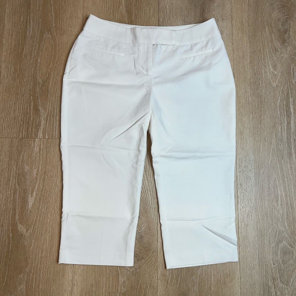 Apt. 9 Apt. 9 White Capri Cropped Trouser Pants, Back Slit Pockets, Size 28" / US 6 / IT 42 - 8 Thumbnail