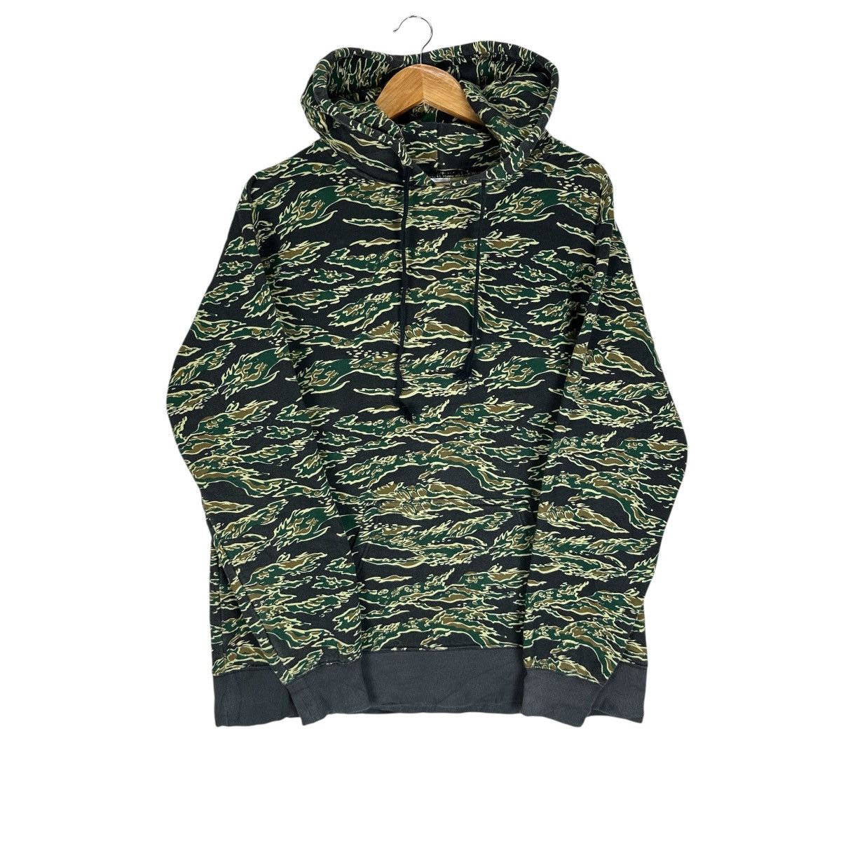 Japanese Brand LIFE MAX CAMO TIGER STRIPE HOODIE SWEATSHIRT Size US XL / EU 56 / 4 - 1 Thumbnail