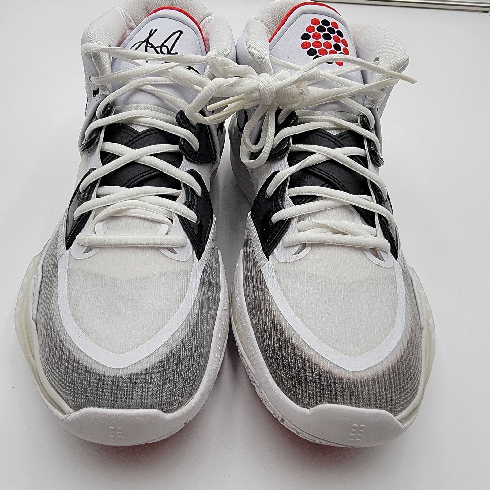 Nike Nike Kyrie Infinity 'Man Machine' Sz 10 CZ0204-101 (115) Size US 10 / EU 43 - 4 Thumbnail