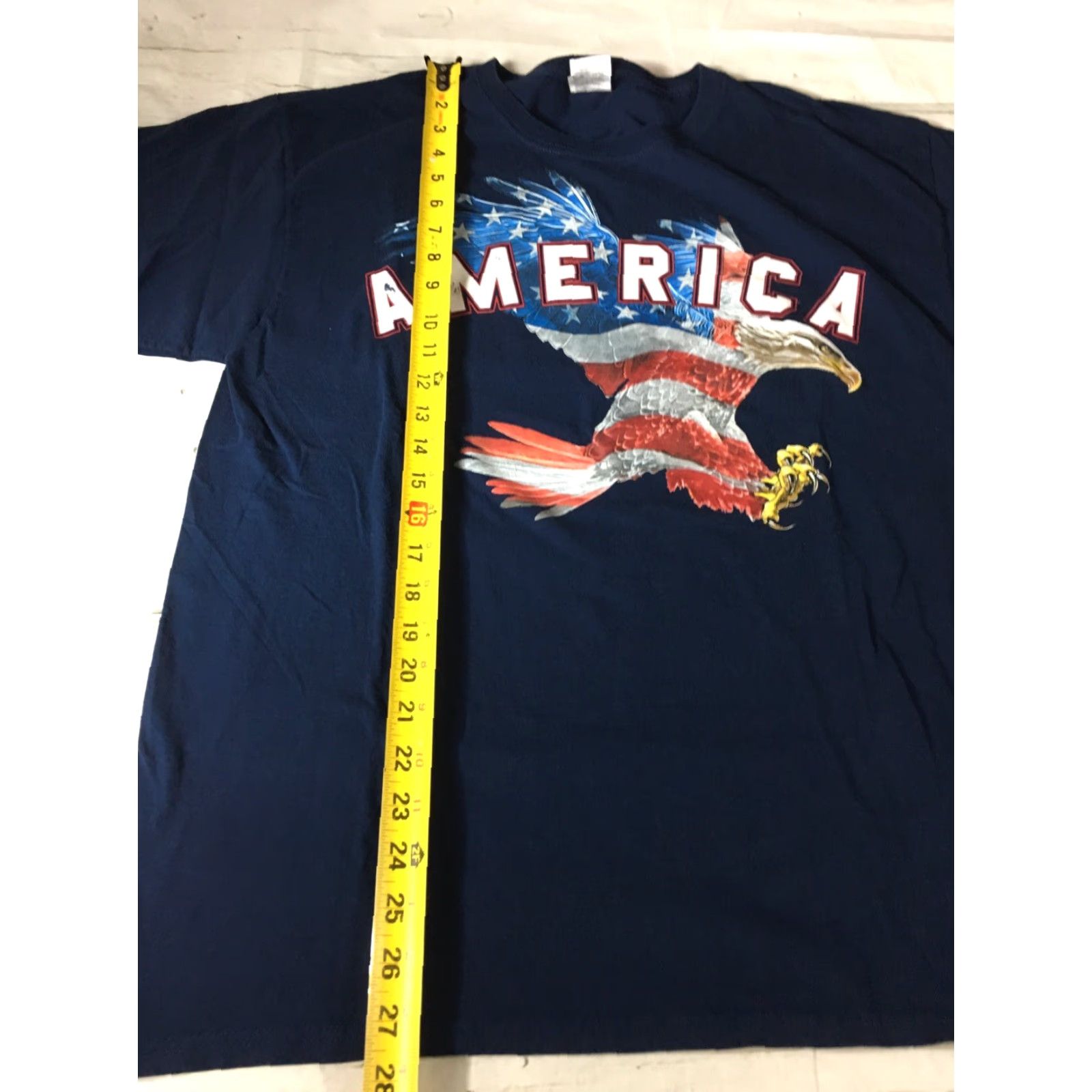 Gildan VINTAGE Bald Eagle USA Blue Gildan T-Shirt Men L Graphic Tee Short Sleeve Print fading USA Eagle Men L Blue Graphic Tee 90s Size US L / EU 52-54 / 3 - 6 Thumbnail