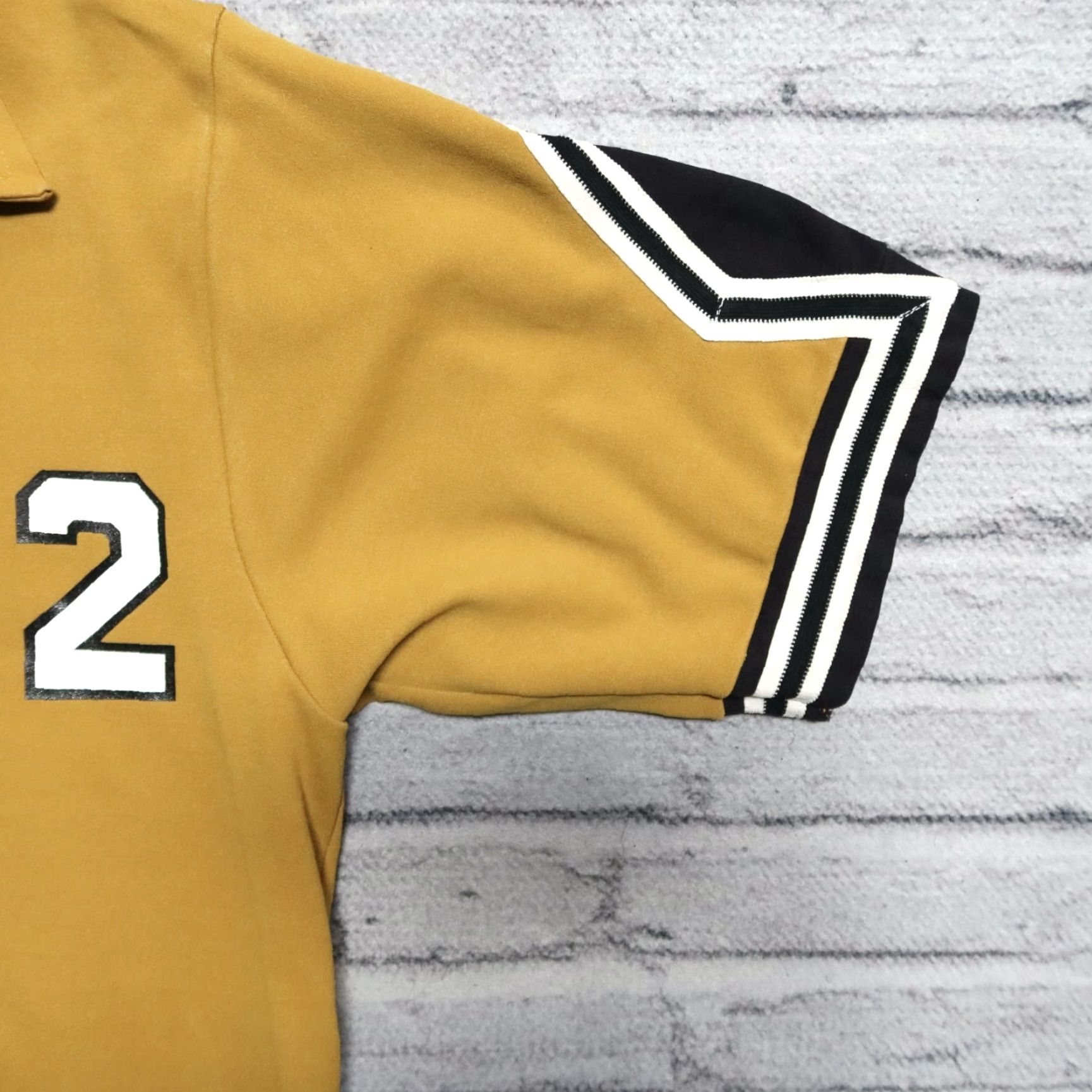 Champion VINTAGE Hayward High School Varsity Basketball Jersey Men L Gold Championship Style Jersey 90s Size US L / EU 52-54 / 3 - 5 Thumbnail