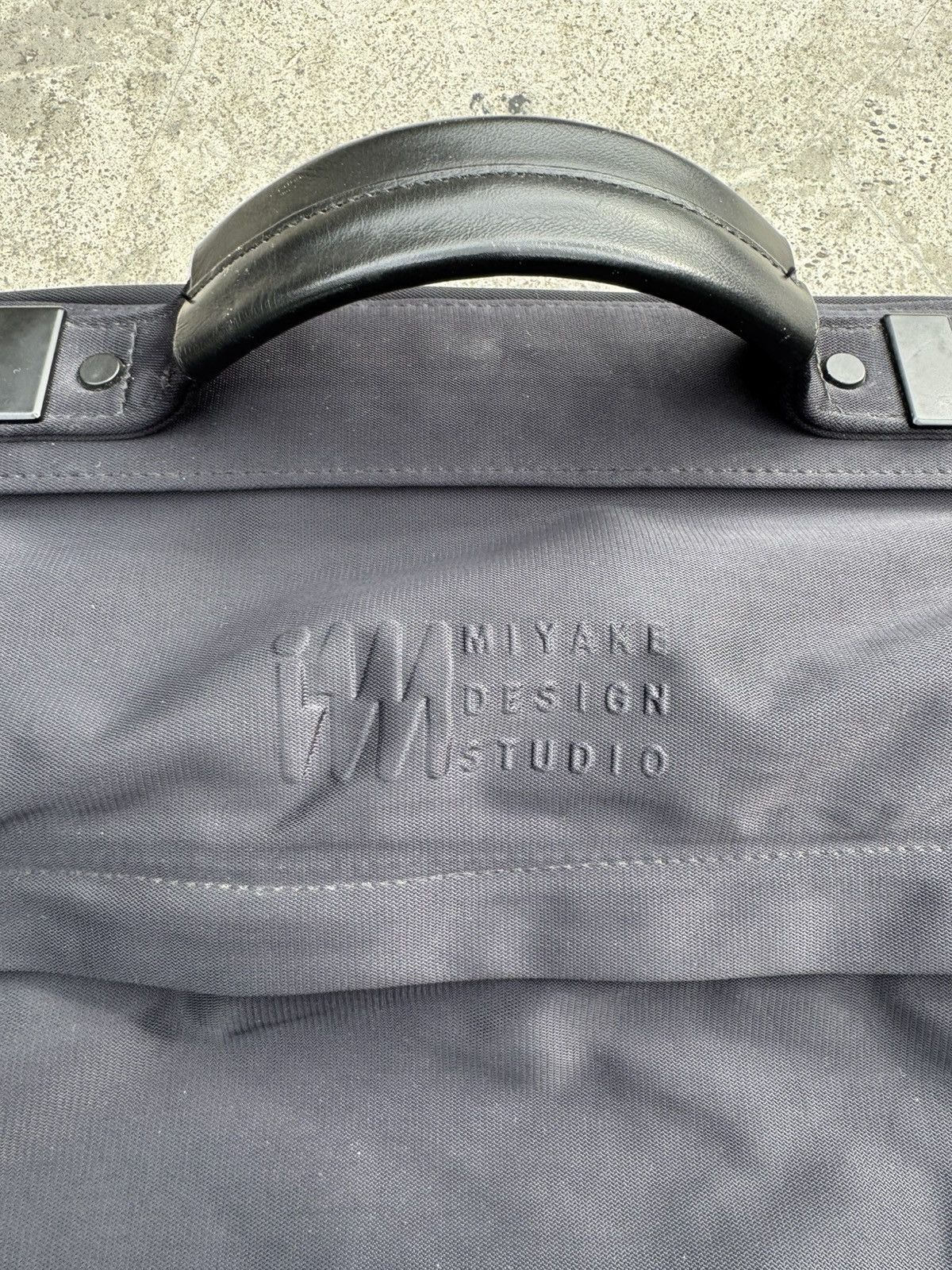 Issey Miyake Rare Beatiful Issey Miyake Design Studio Travel Garment Bag Size ONE SIZE - 3 Thumbnail
