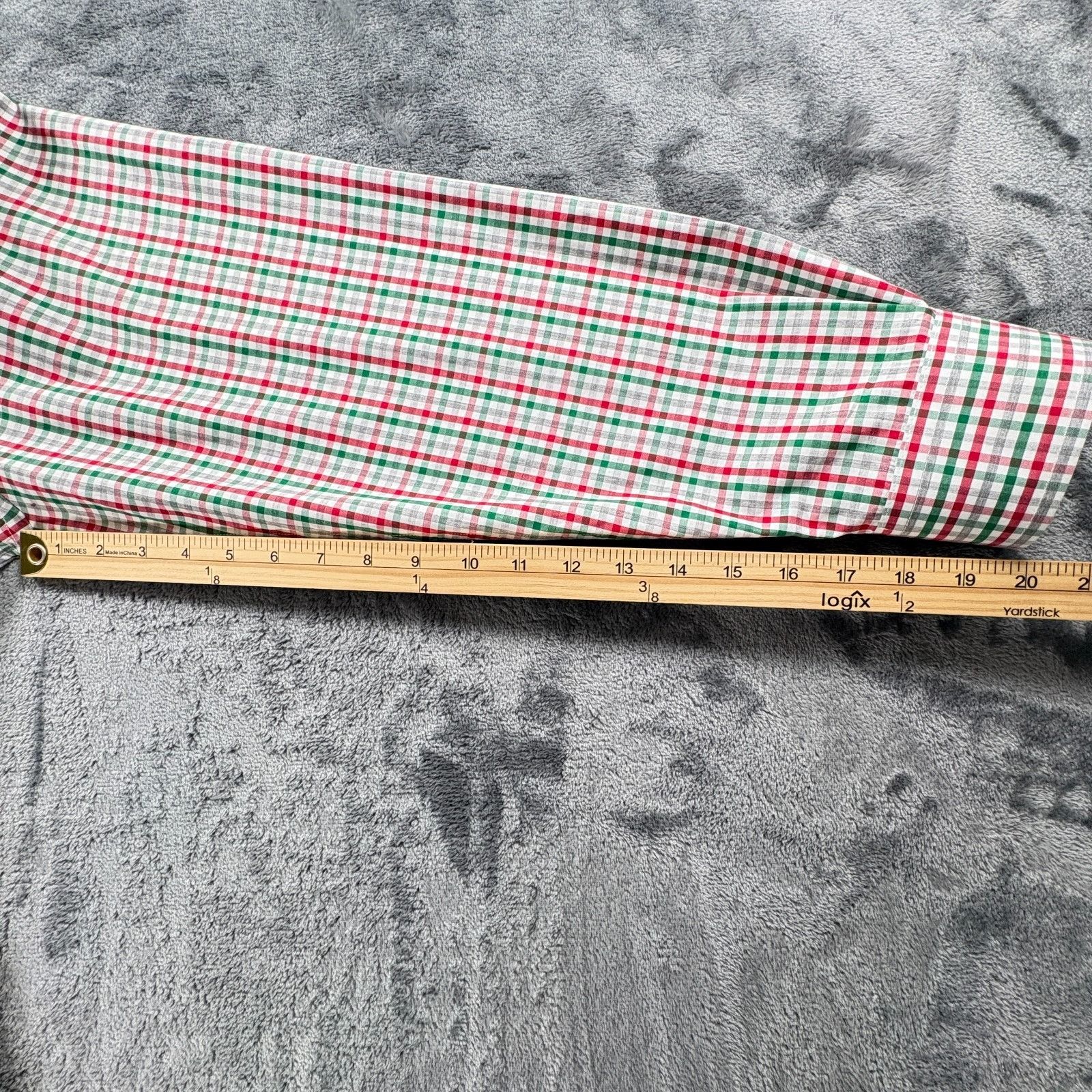 Vineyard Vines Vineyard Vines Christmas Colors Slim Fit Whale Shirt Button Size US XL / EU 56 / 4 - 7 Thumbnail