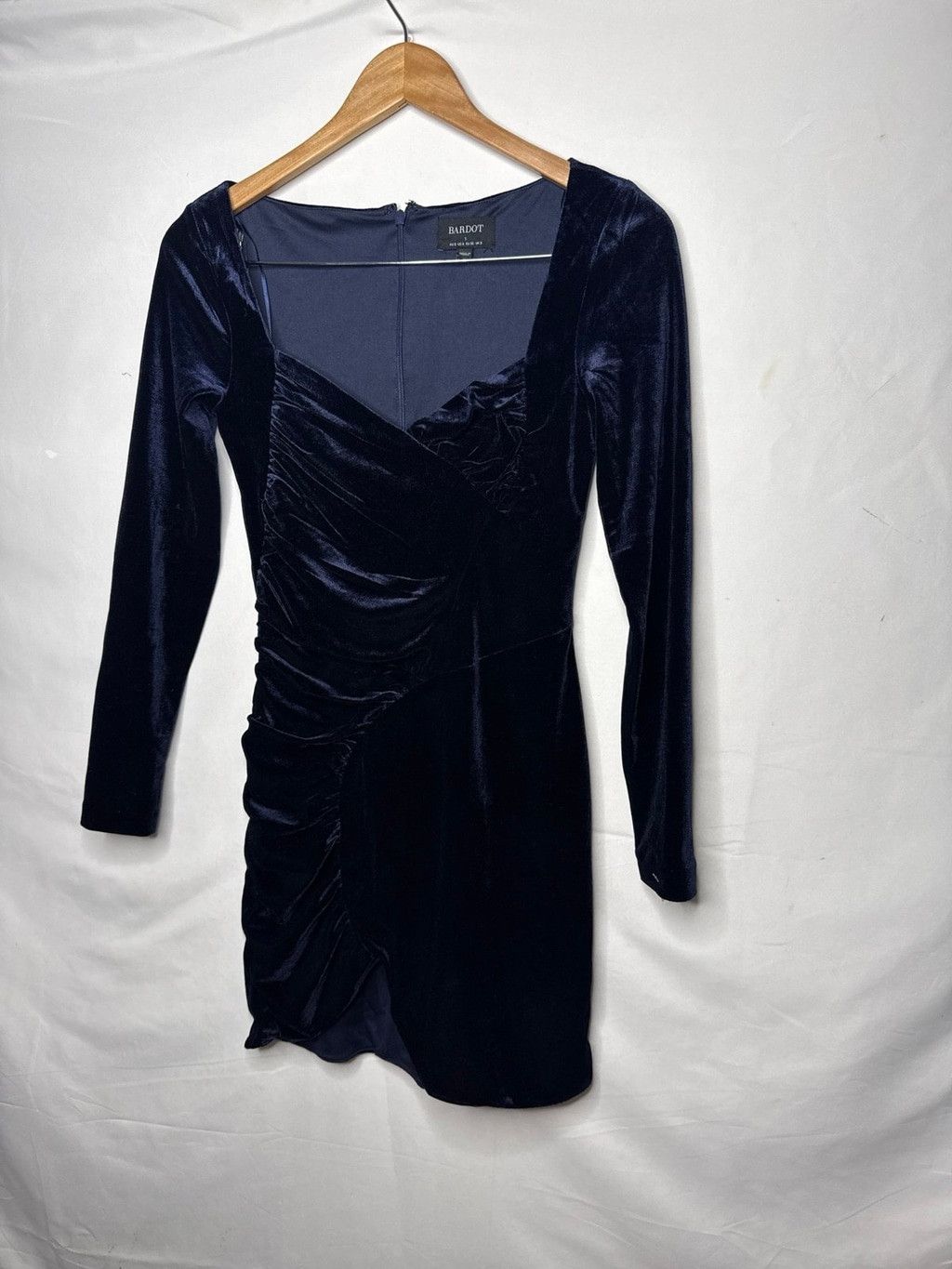 Bardo Bardot blue velvet texture sexy ruched cocktail mini dress S Size S / US 4 / IT 40 - 3 Thumbnail