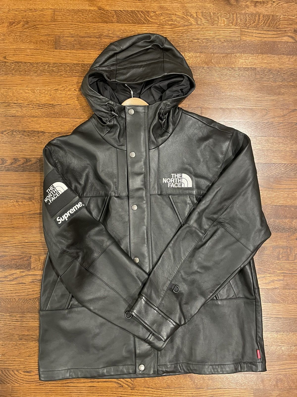 image of Supreme Mountain Jacket in Black, Men's (Size Medium)