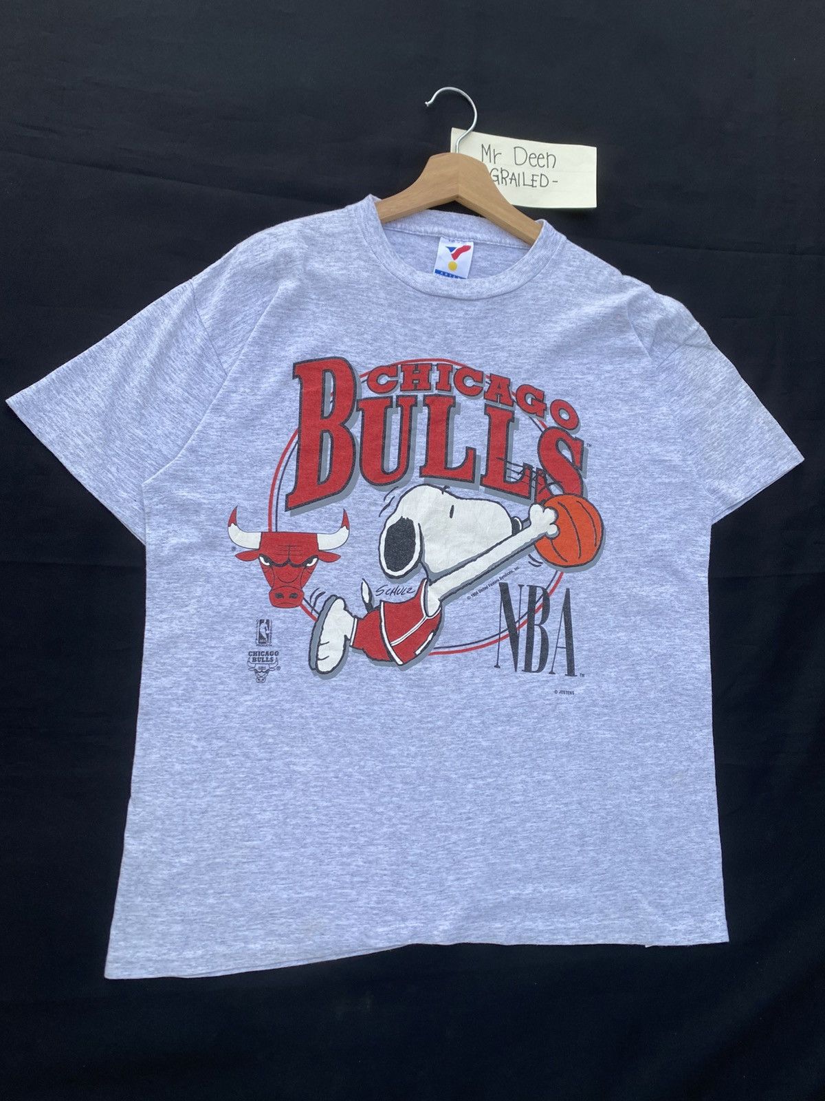 NBA Rare Vintage 90s Chicago Bulls X Snoopy Tshirt Size US L / EU 52-54 / 3 - 3 Thumbnail