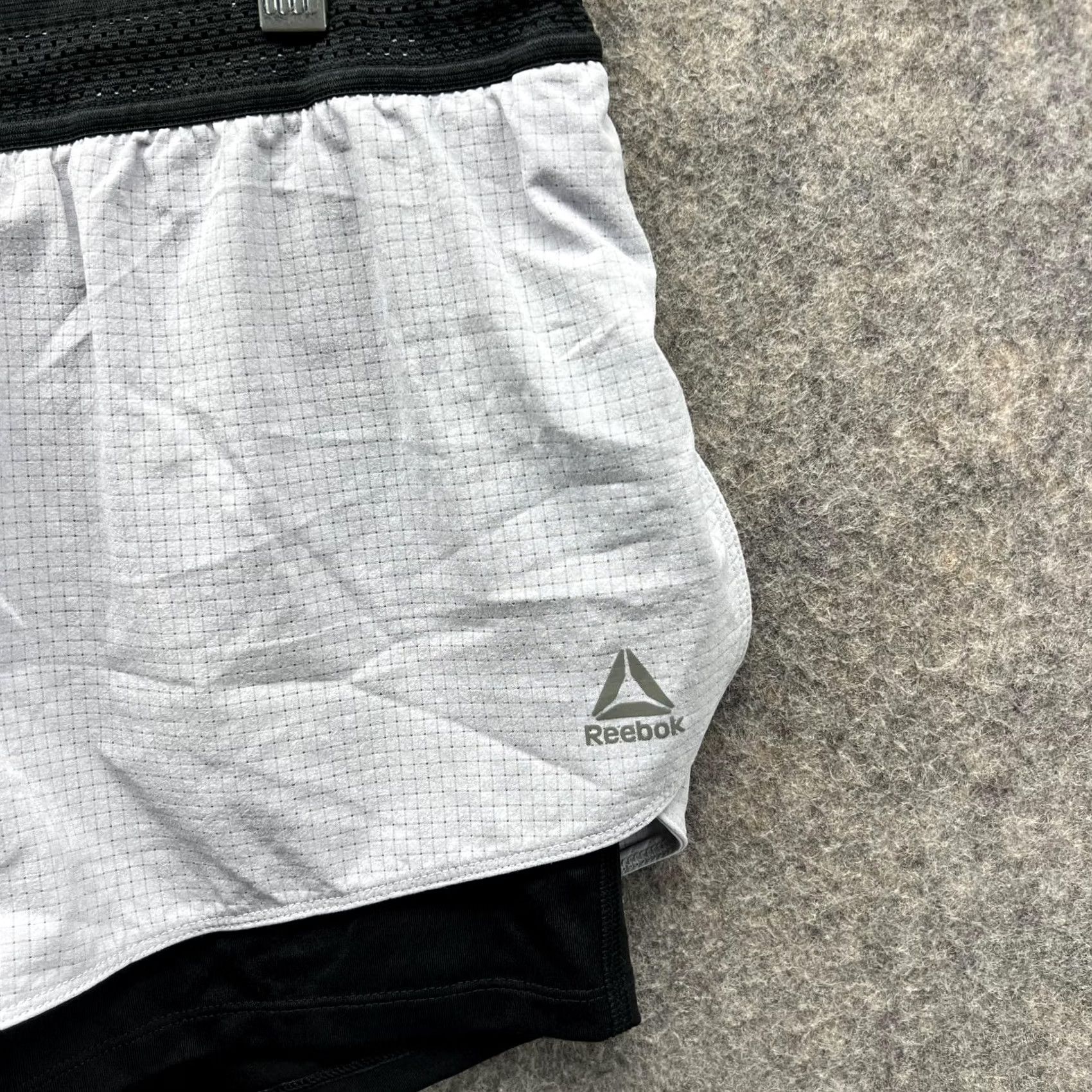 Reebok Reebok Shorts Women M Gray Black Athletic Gym CrossFit Spandex Lined Size 32" / US 10 / IT 46 - 4 Thumbnail