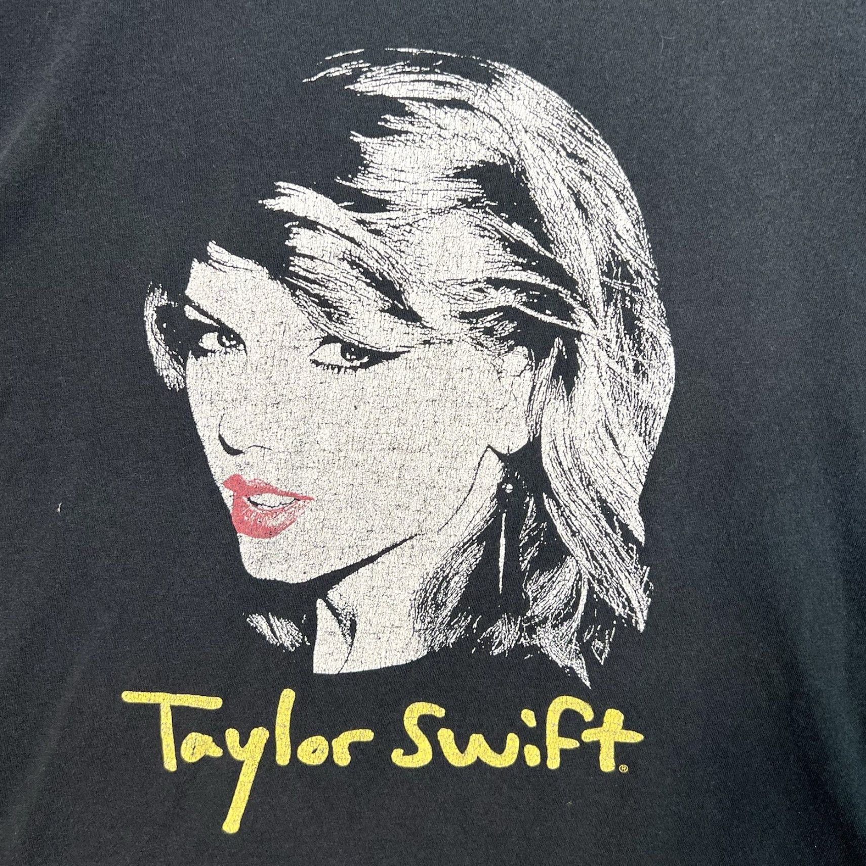 Gildan T Swift Singer Portrait Tour Promo T Shirt Adult Mens Medium Black Shirt Nike Size US M / EU 48-50 / 2 - 4 Thumbnail